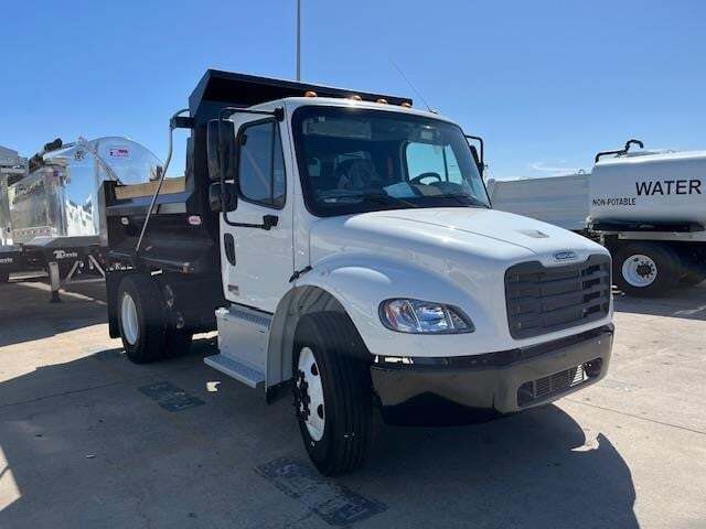 2024 FREIGHTLINER BUSINESS CLASS M2 106 in Phoenix, AZ