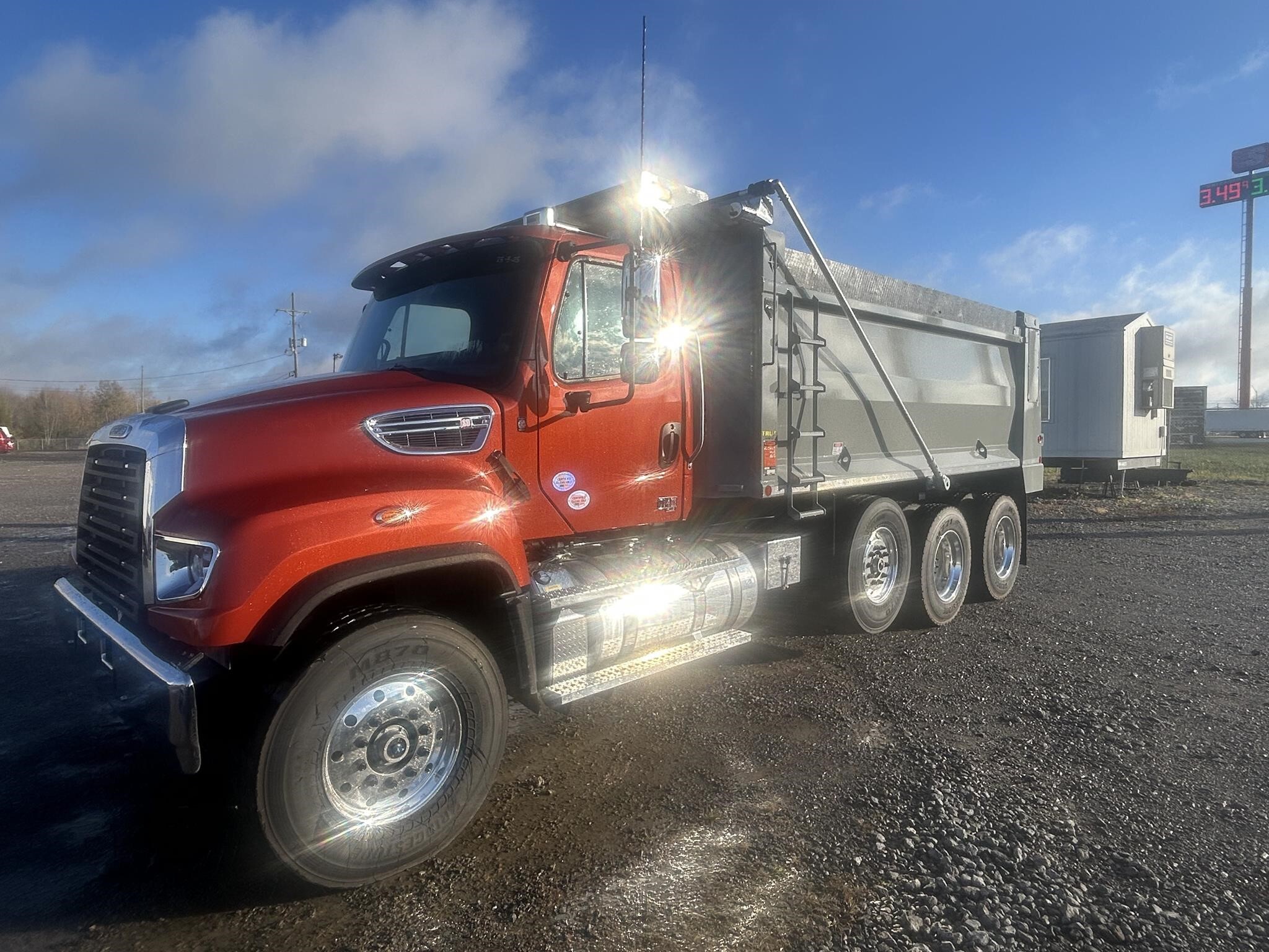 2026 FREIGHTLINER 114SD PLUS in Harrisville, PA