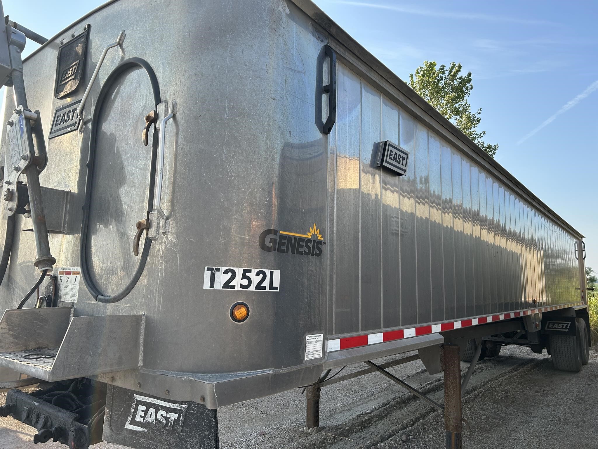 2017 EAST GENESIS HYBRID in Chandler, IN