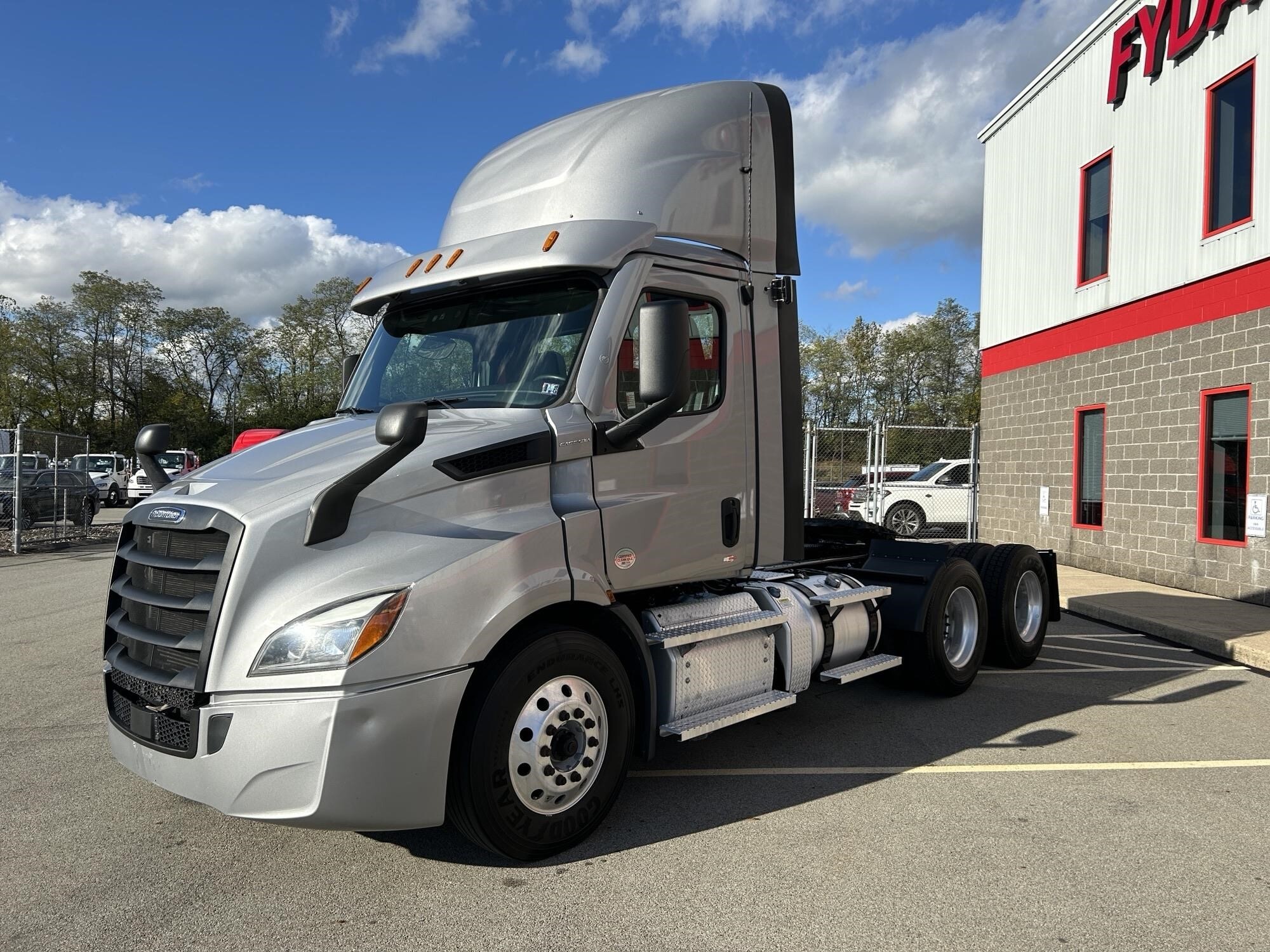 2022 FREIGHTLINER CASCADIA 116 in Canonsburg, PA