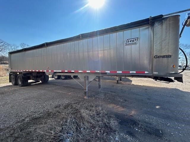 2008 EAST GENESIS HYBRID in Petersburg, IN