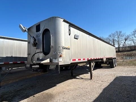2015 EAST GENESIS HYBRID in Petersburg, IN