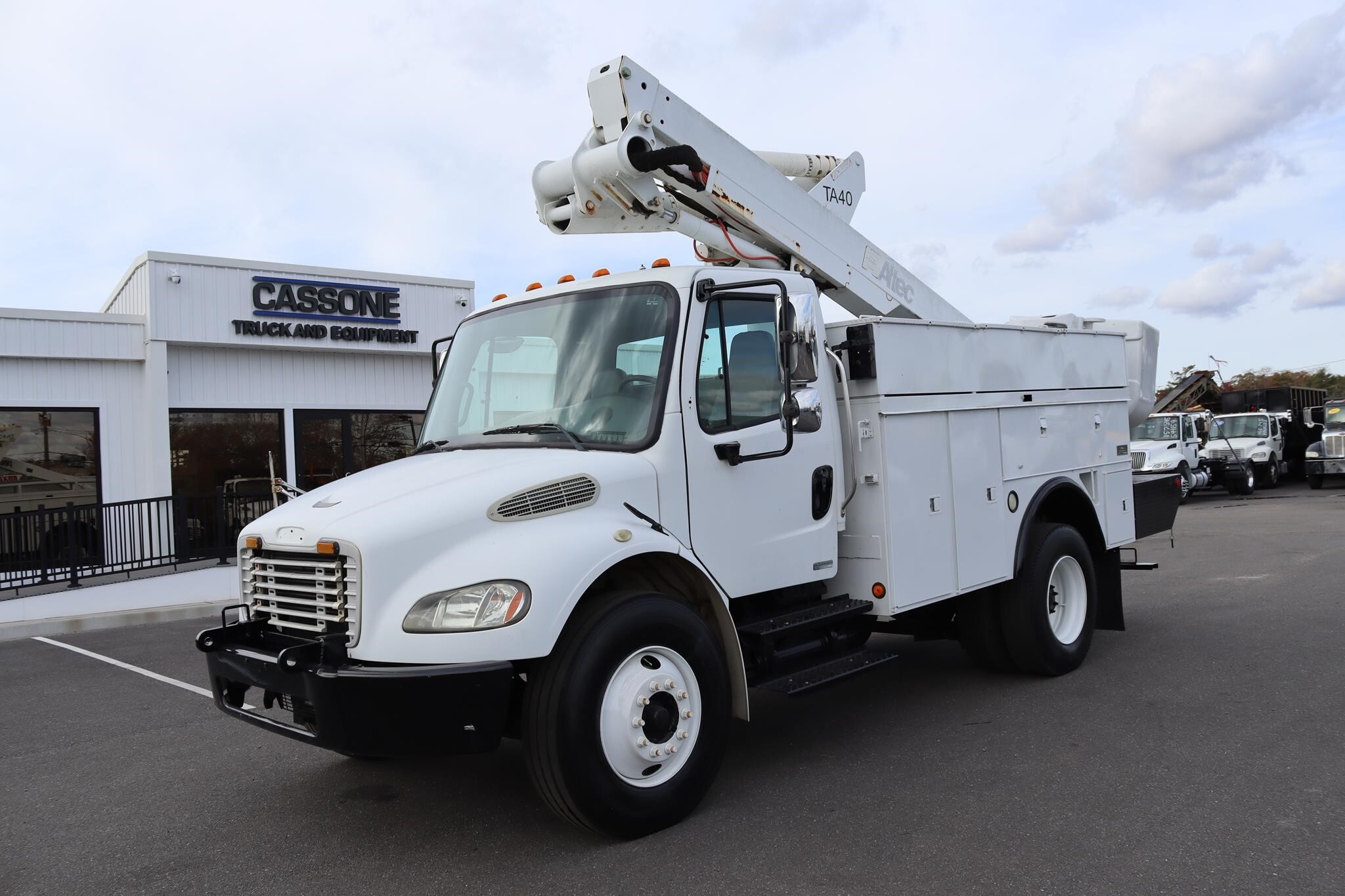 2007 FREIGHTLINER BUSINESS CLASS M2 106 in Ronkonkoma, NY