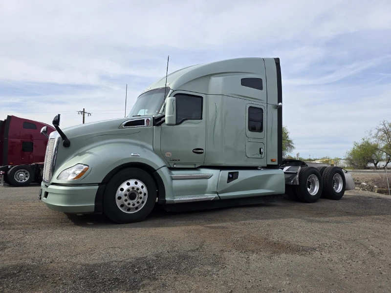2021 KENWORTH T680