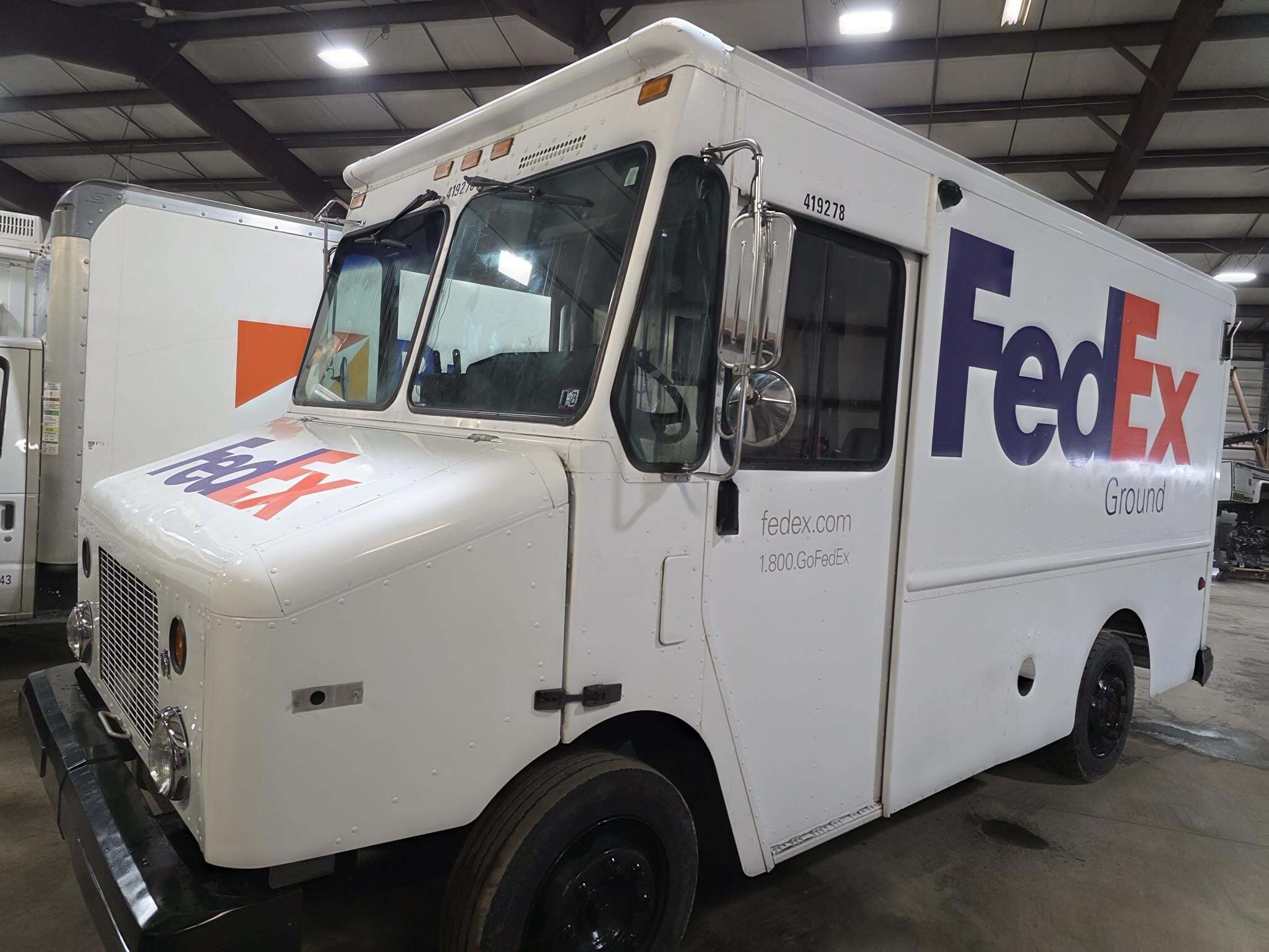 2004 FREIGHTLINER MT45 in Duncansville, PA