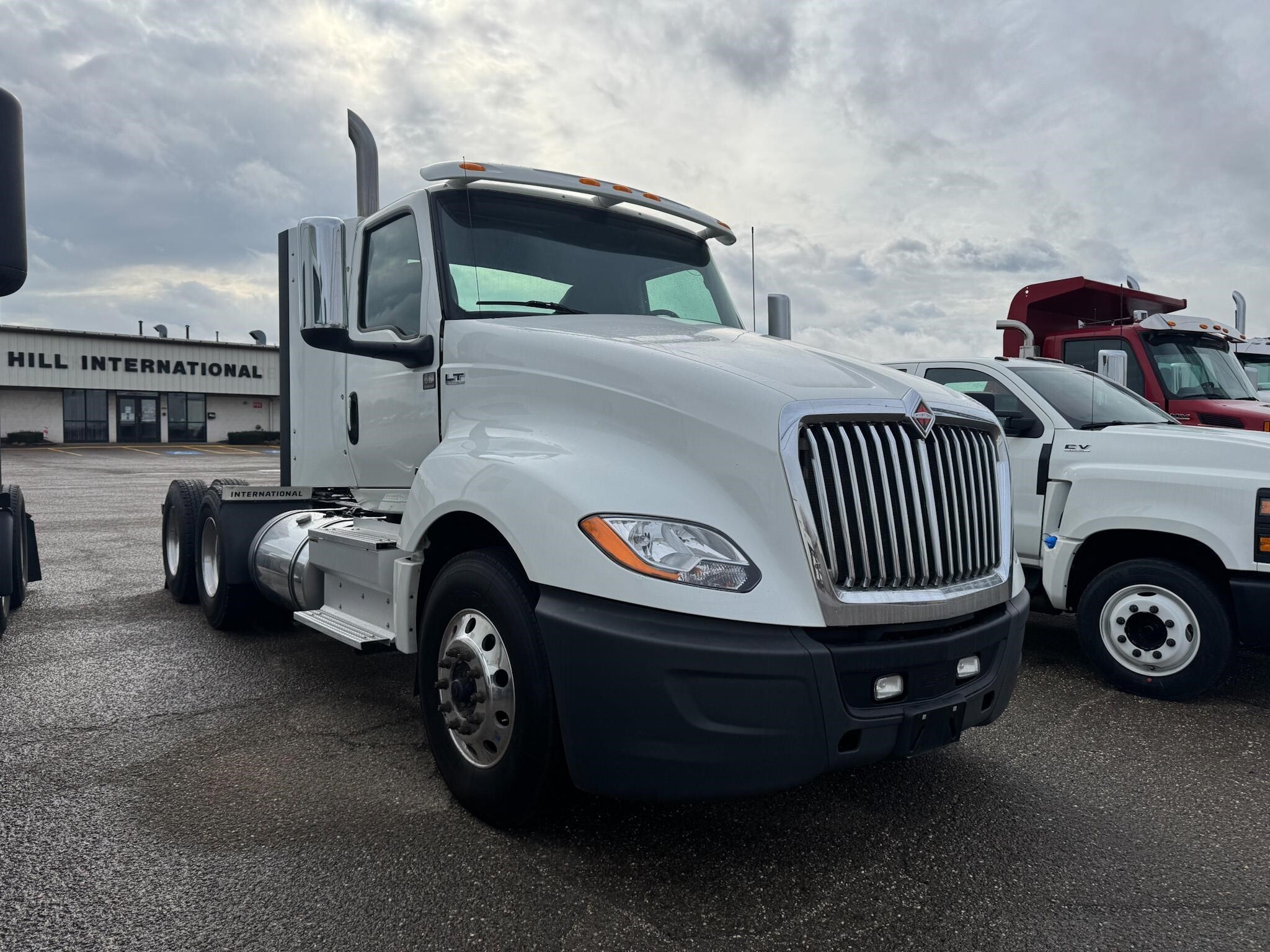2019 INTERNATIONAL LT in Eighty Four, PA