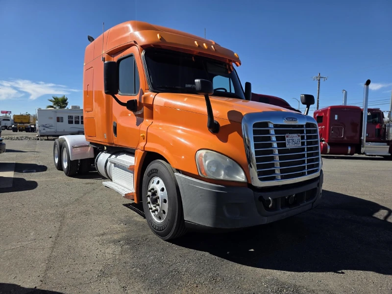 2013 FREIGHTLINER CASCADIA 125