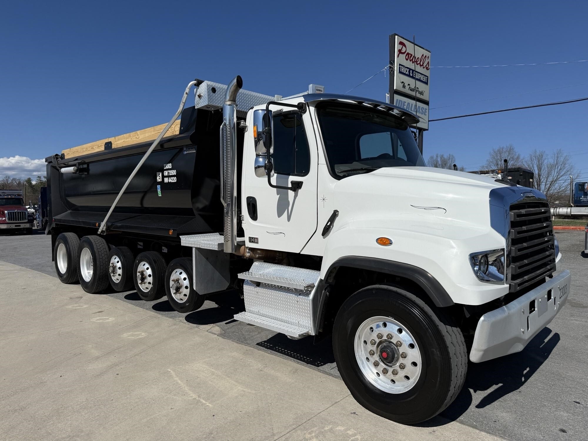 2023 FREIGHTLINER 114 SD in Lynchburg, VA