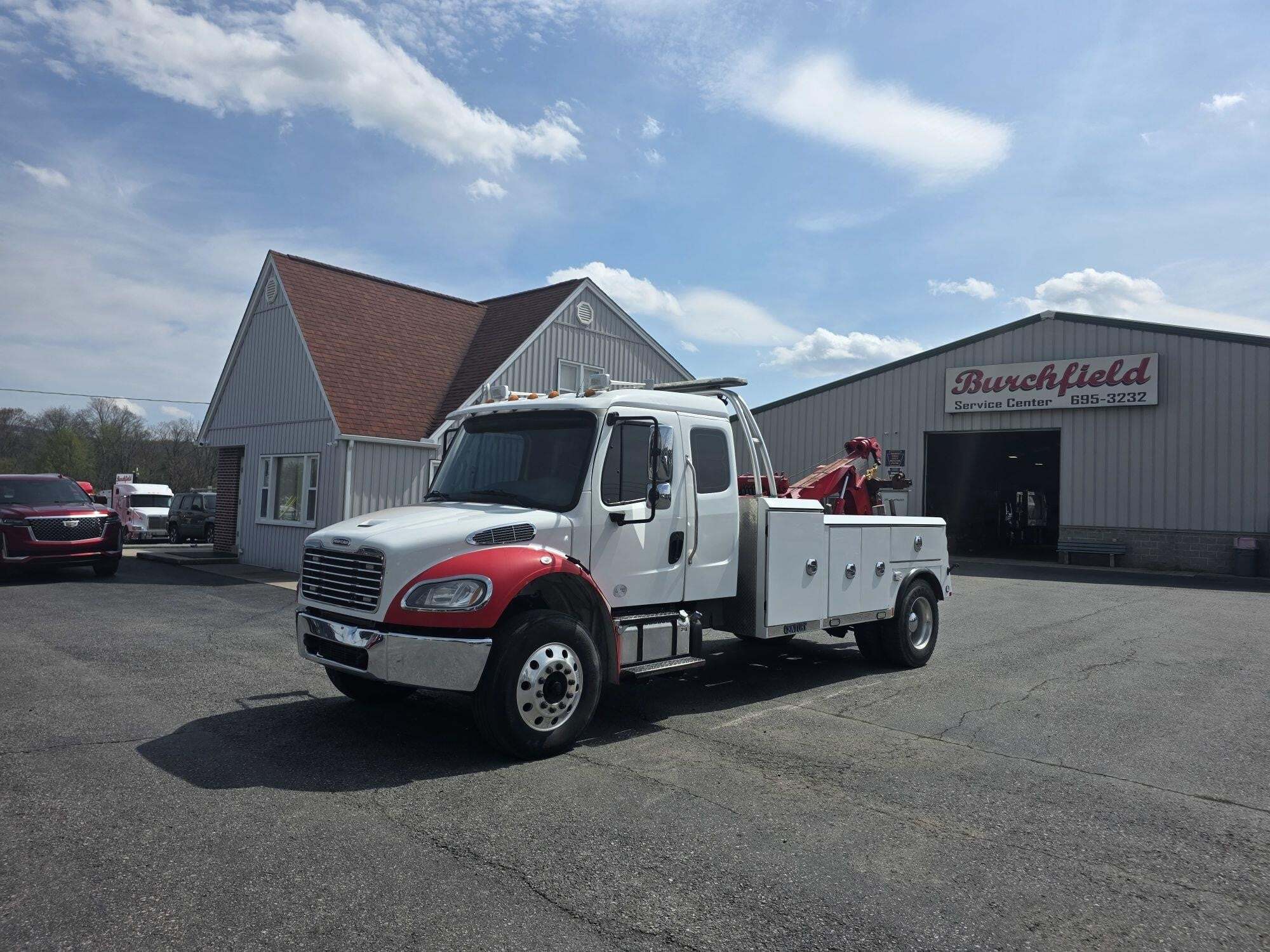 2016 FREIGHTLINER BUSINESS CLASS M2 106 in Duncansville, PA