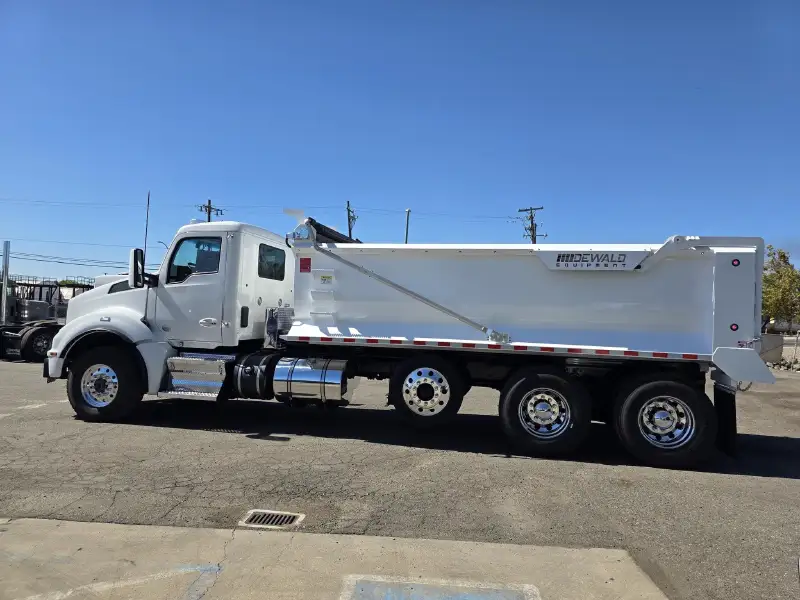 2022 KENWORTH T880