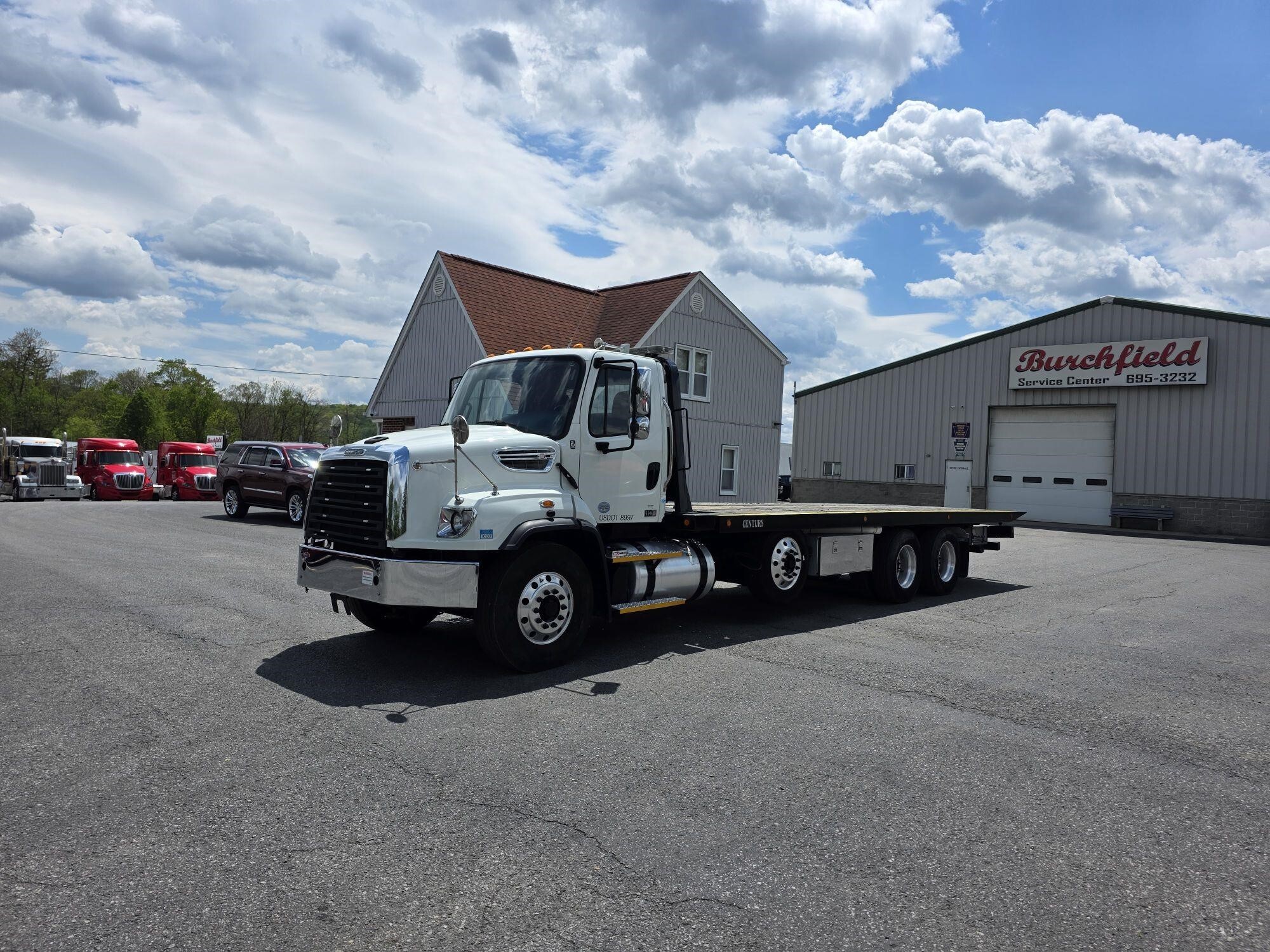 2023 FREIGHTLINER 114 SD in Duncansville, PA