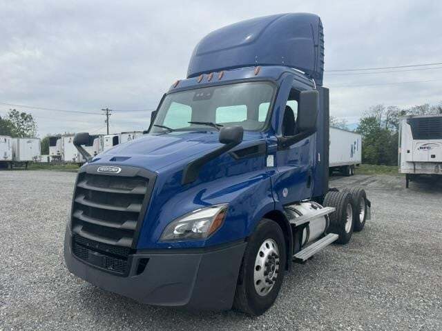 2022 FREIGHTLINER CASCADIA 116 in Hagerstown, MD