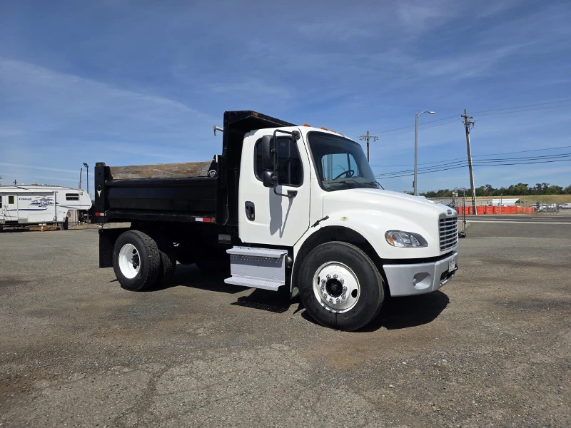 2016 FREIGHTLINER BUSINESS CLASS M2 106