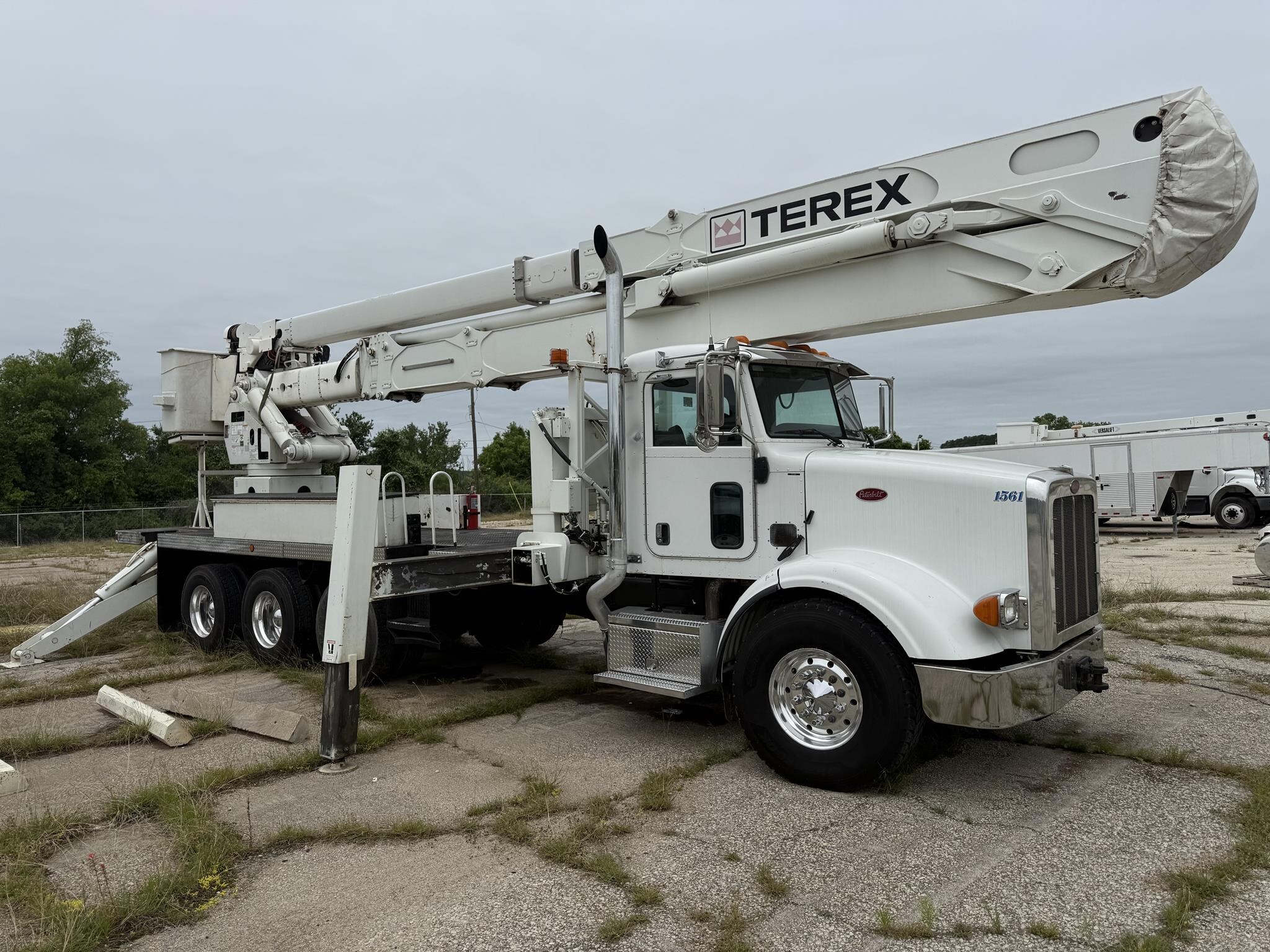 2009 PETERBILT 365 in Mineral Wells, TX