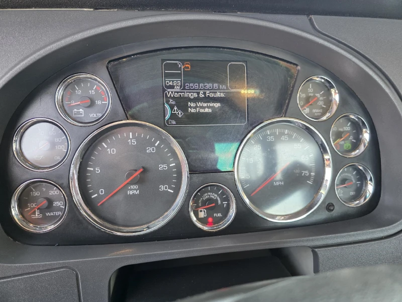2022 KENWORTH T880