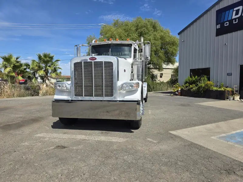 2013 PETERBILT 388