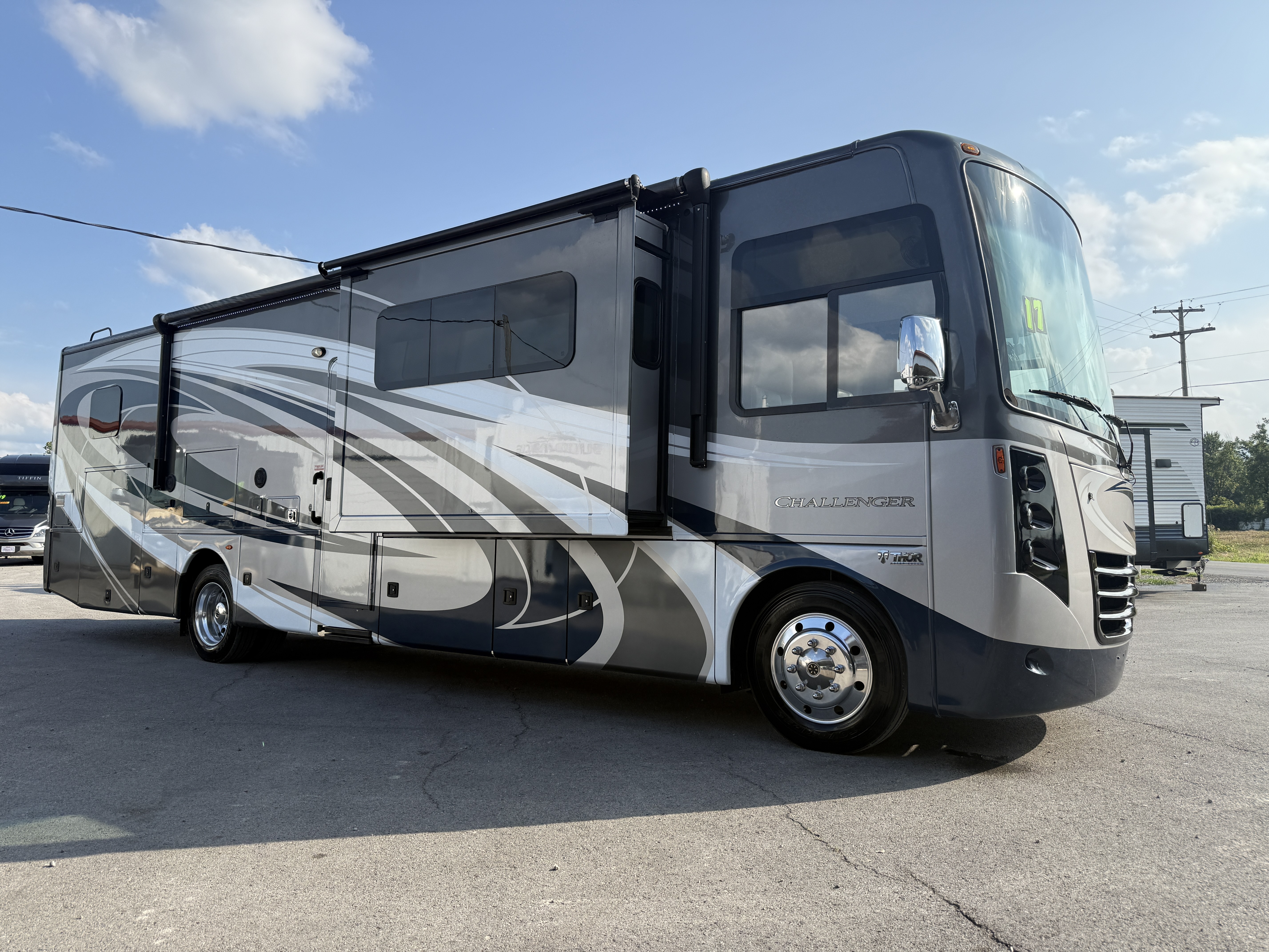 2017 Thor Motor Coach CHALLENGER 36TL RV
