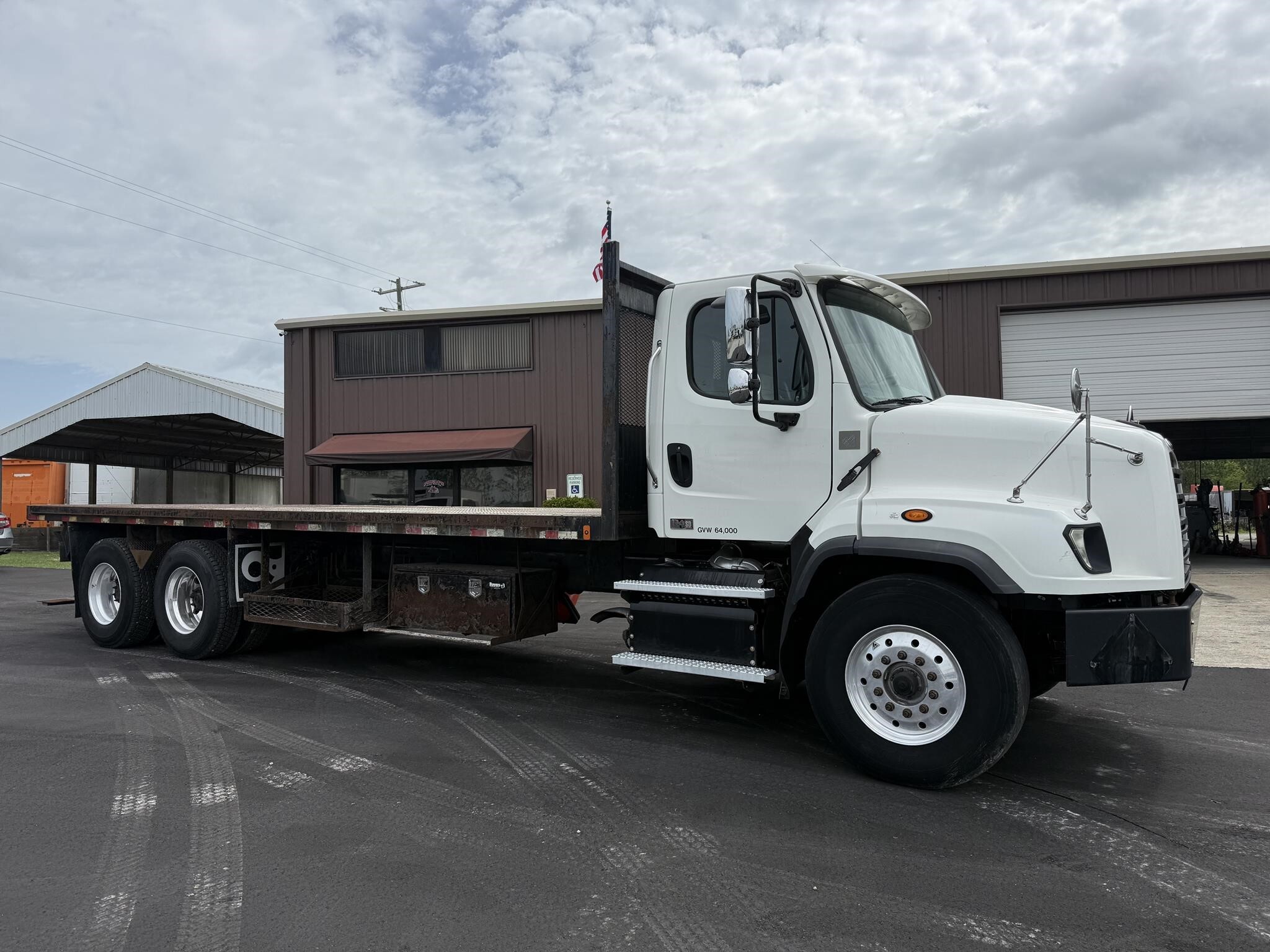 2019 FREIGHTLINER 114 SD in Wilmington, NC