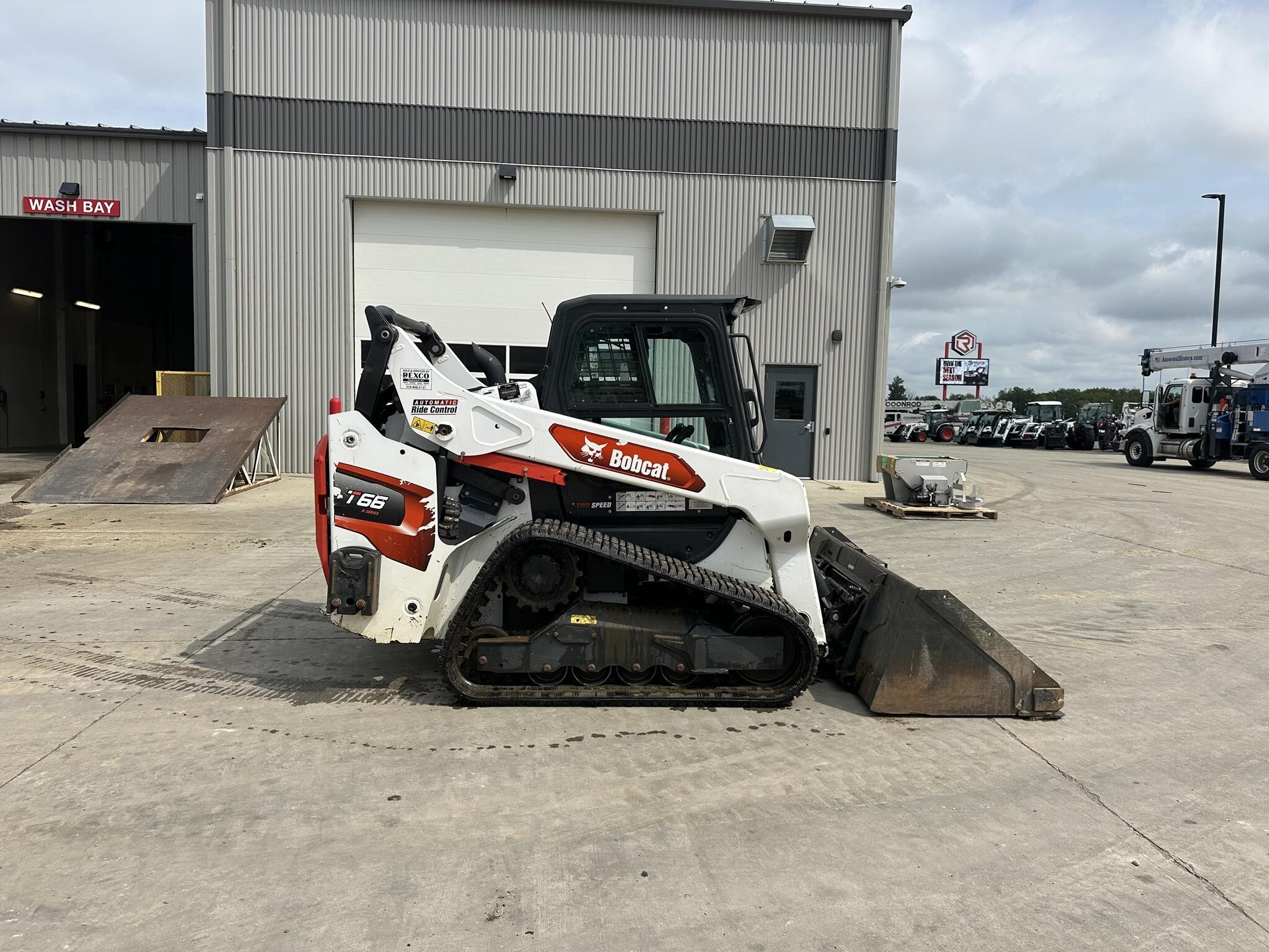 2020 BOBCAT T66 in Cedar Rapids, IA