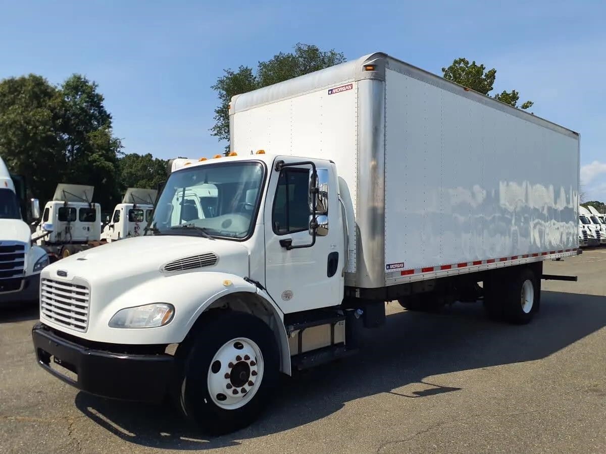 2017 FREIGHTLINER BUSINESS CLASS M2 106 in Zanesville, OH