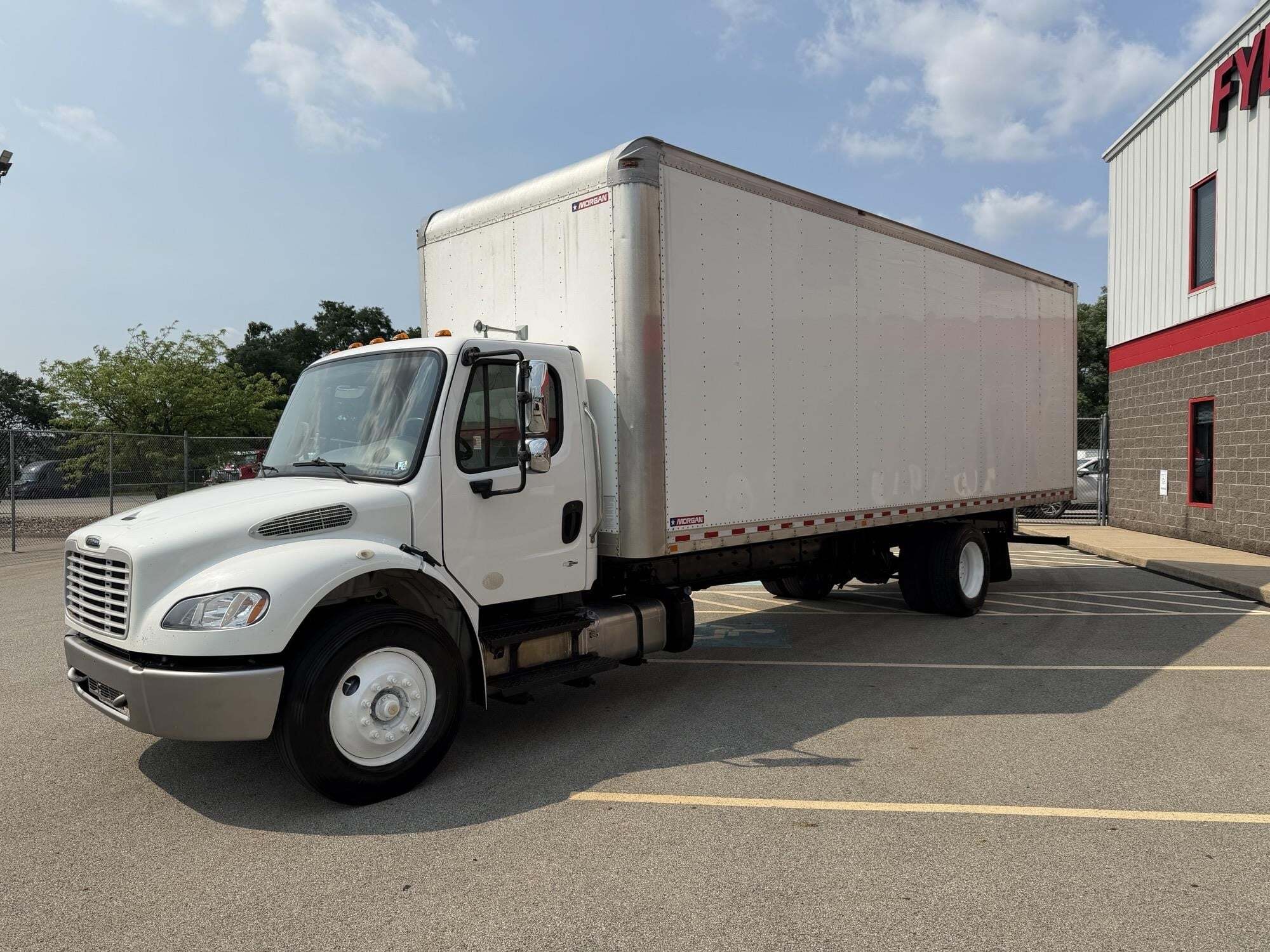 2018 FREIGHTLINER BUSINESS CLASS M2 106 in Canonsburg, PA