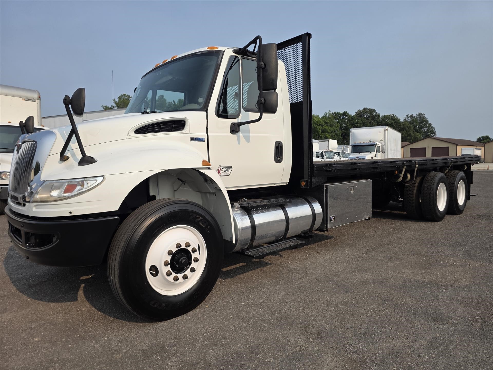 2015 INTERNATIONAL DURASTAR 4400 in Laotto, IN