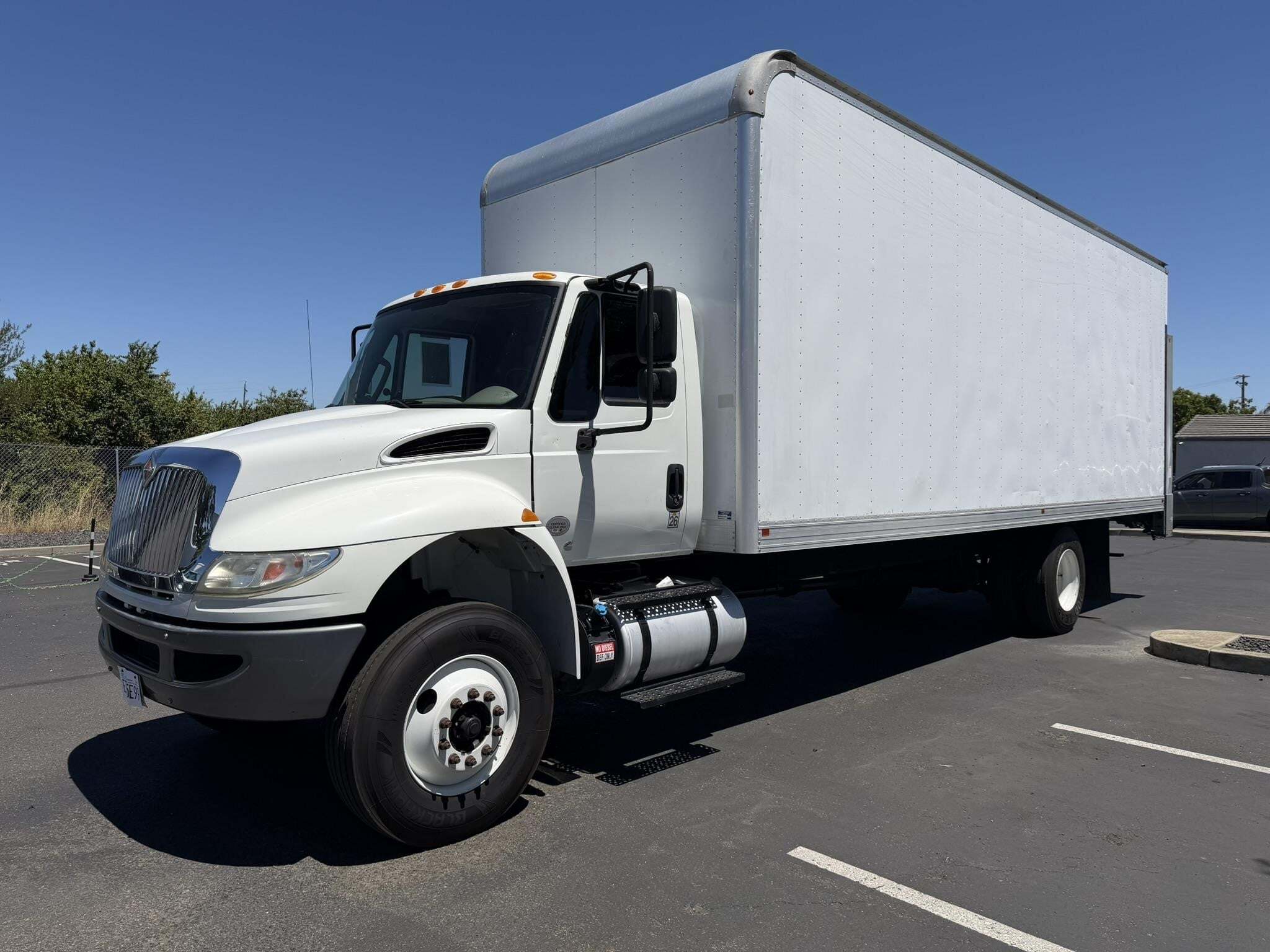 2019 INTERNATIONAL DURASTAR 4300 in Pleasanton, CA