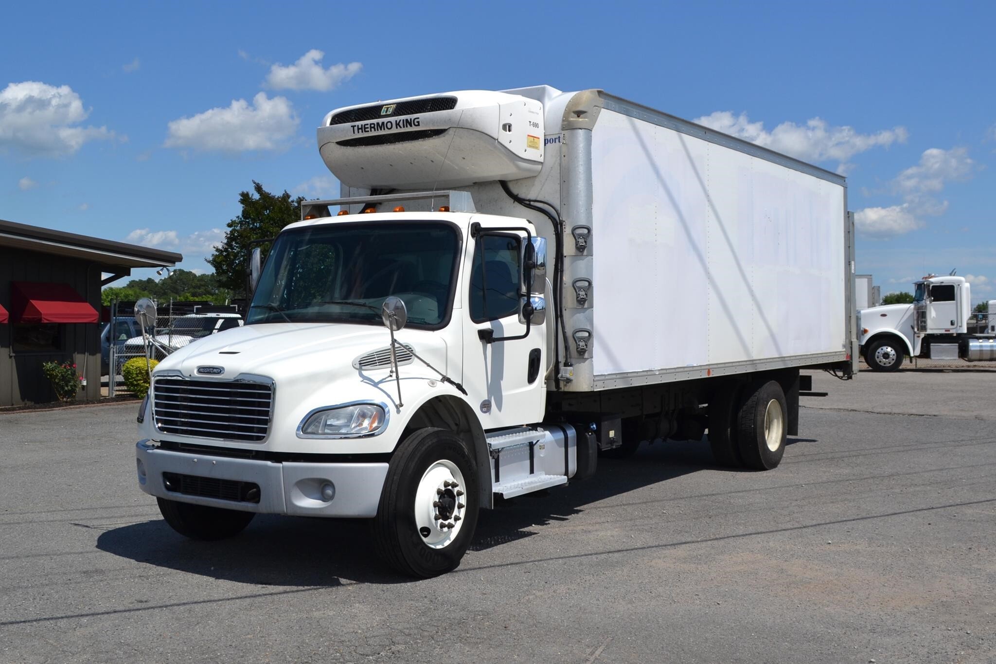 2020 FREIGHTLINER BUSINESS CLASS M2 106 in Searcy, AR