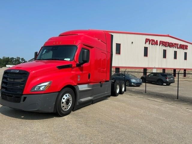 2026 FREIGHTLINER CASCADIA 126 in Zanesville, OH