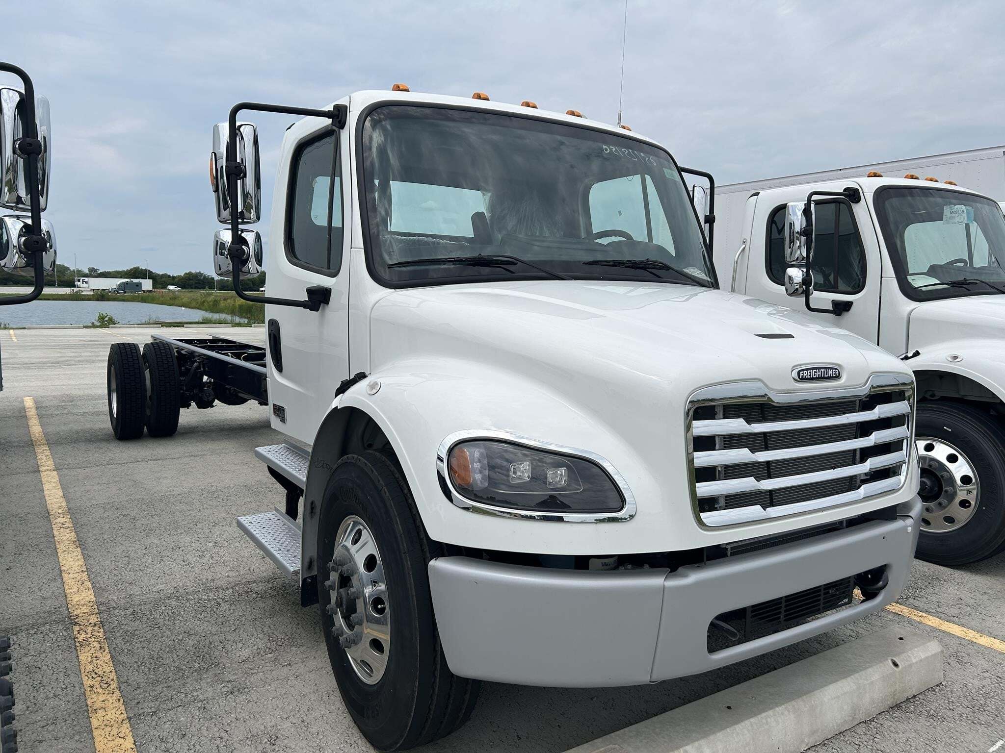 2027 FREIGHTLINER BUSINESS CLASS M2 106 in West Jefferson, OH