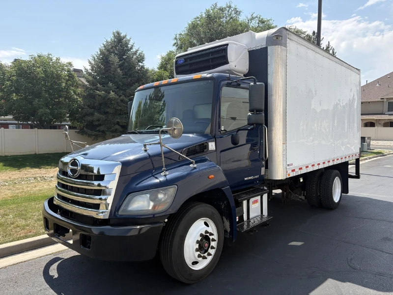 2019 HINO 268