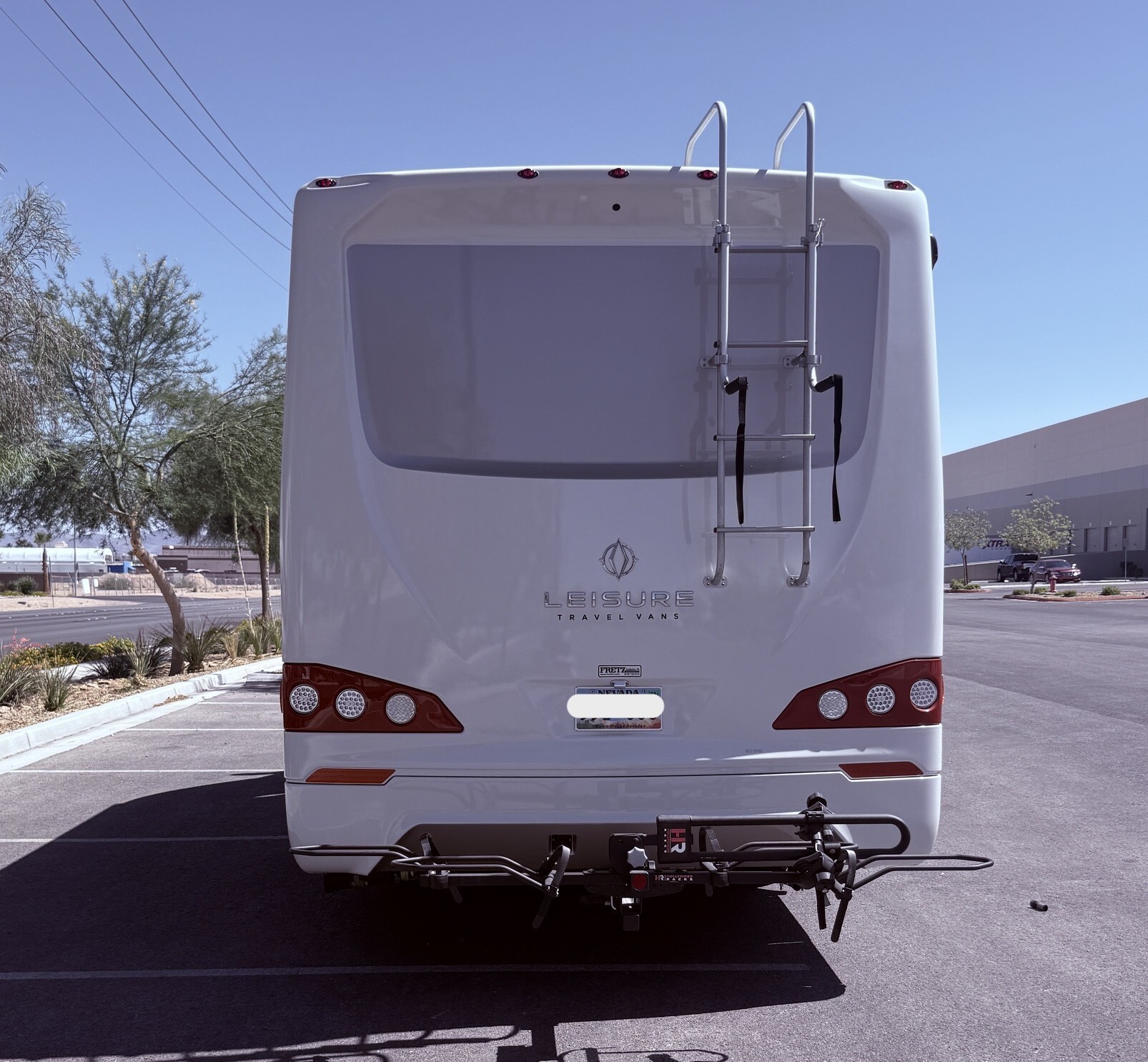 2018 Leisure Travel UNITY FX RV