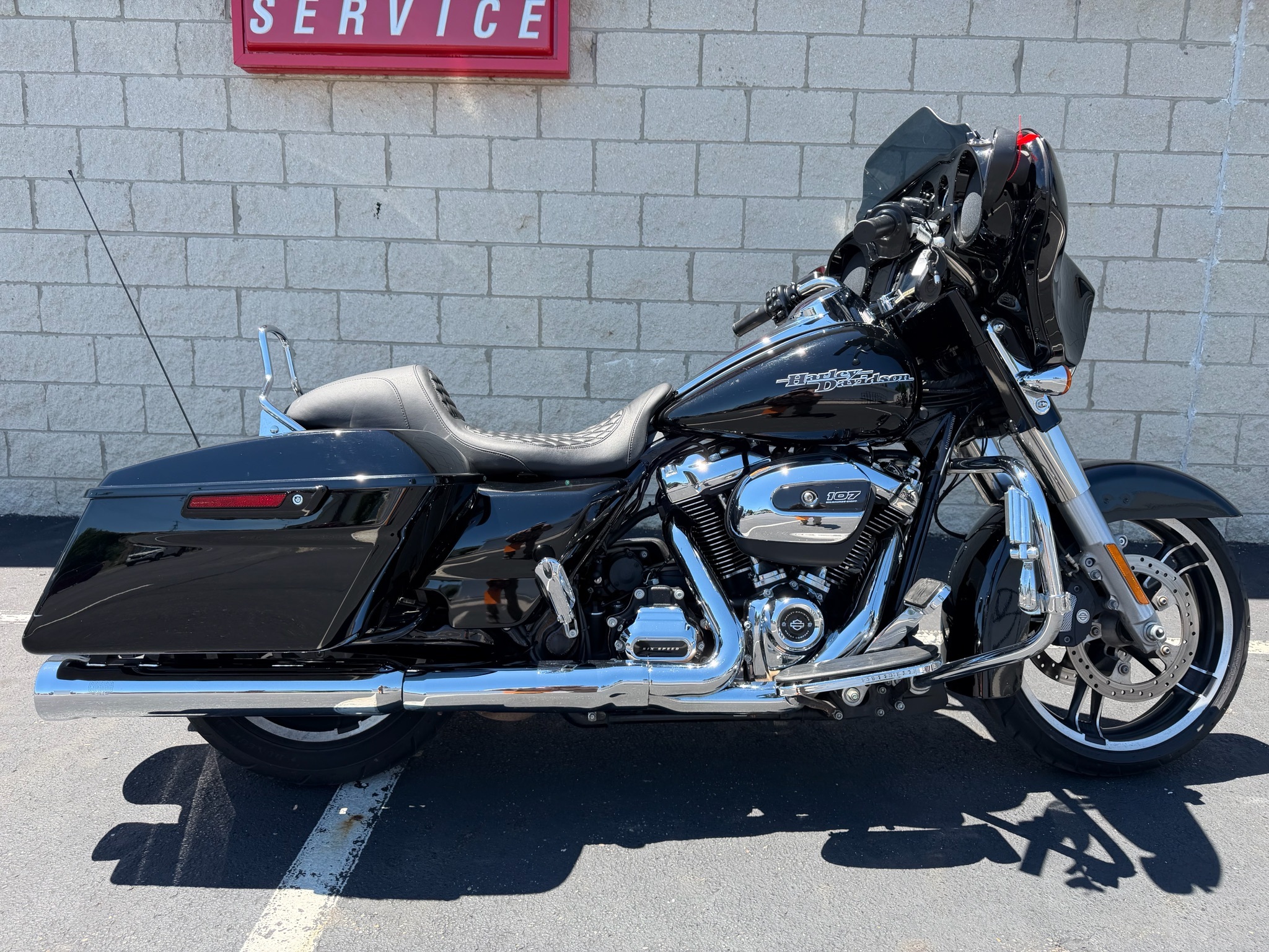 2017 Harley-Davidson Street Glide® Special SPECIAL in Massillon, OH