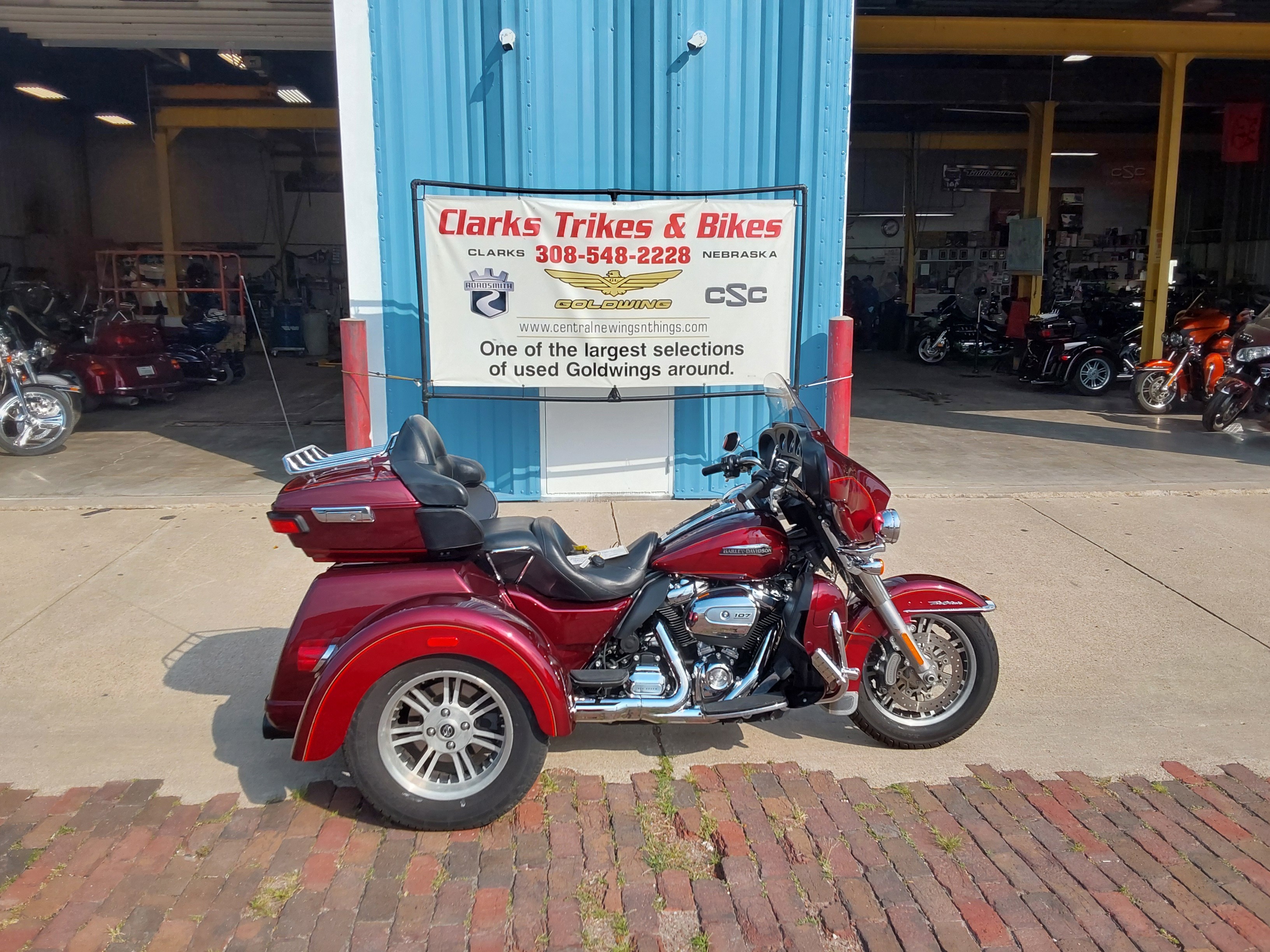 2017 Harley-Davidson TRI GLIDE in Clarks, NE