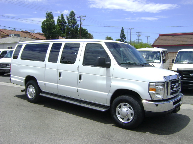 2013 FORD ECONOLINE in Corona, CA