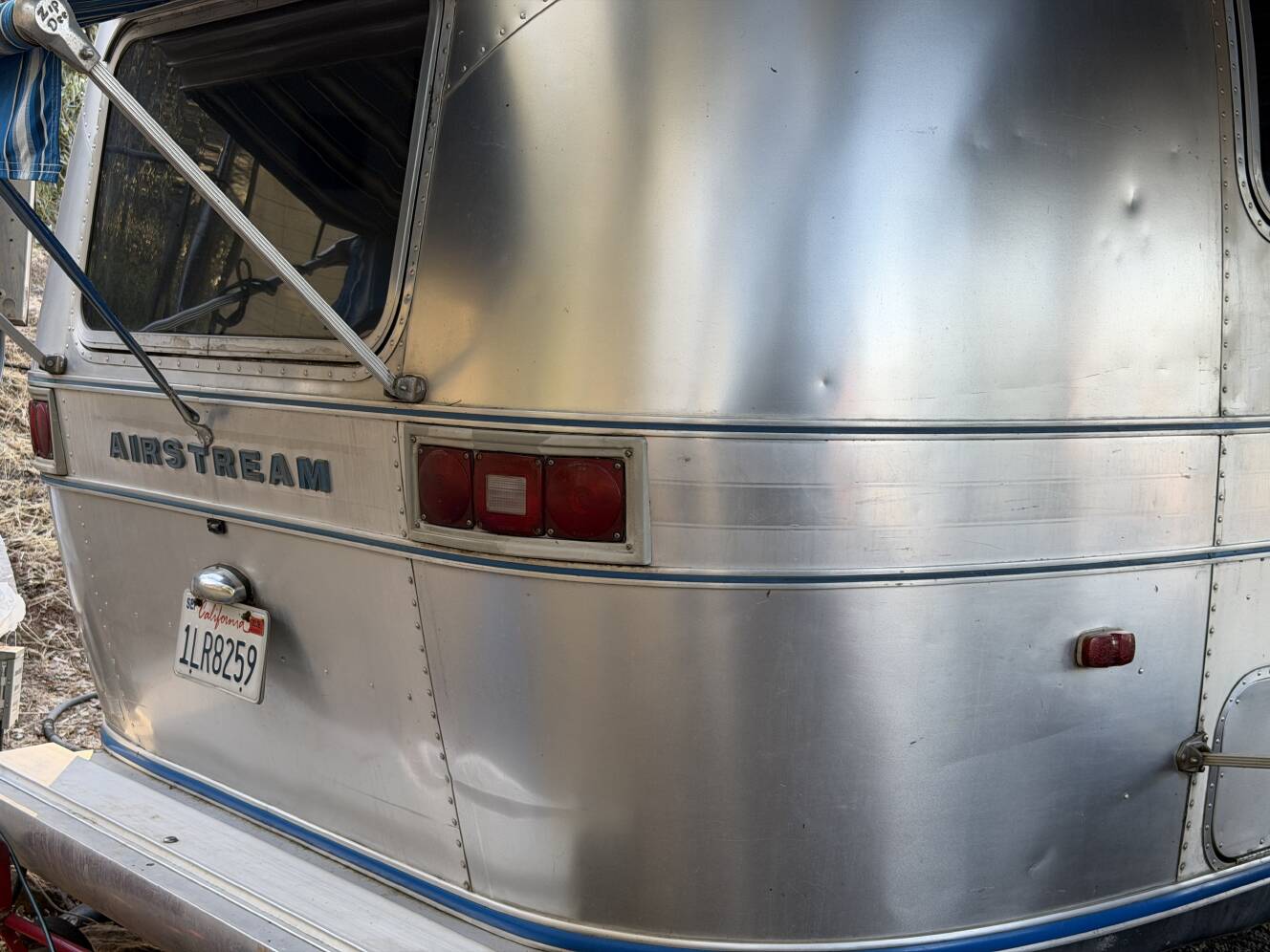 A photo of this 1983 Airstream EXCELLA 1000 30