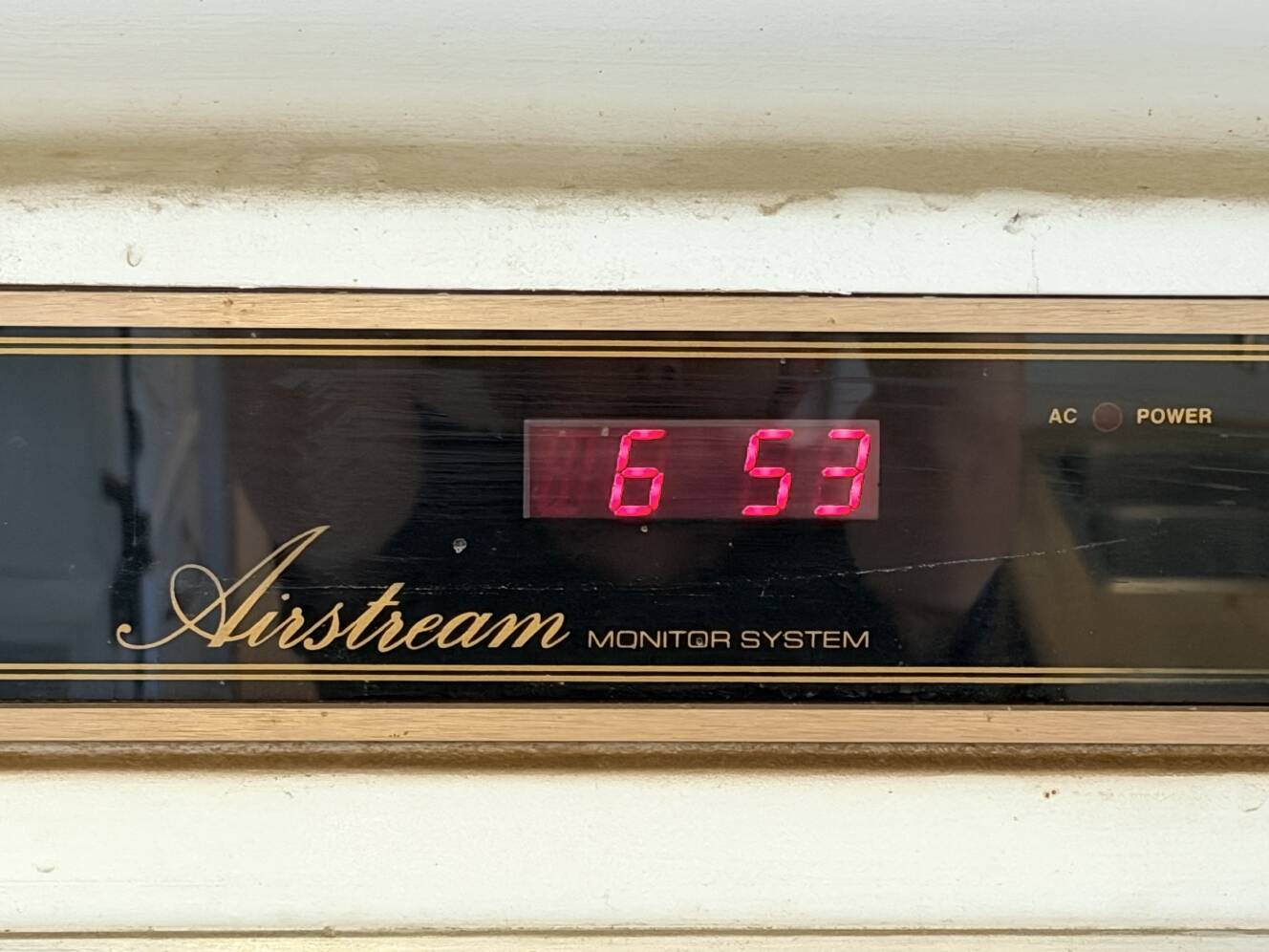 A photo of this 1983 Airstream EXCELLA 1000 30