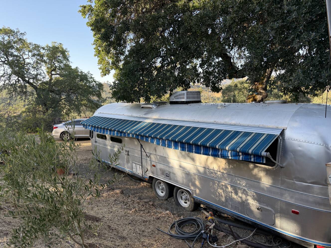 A photo of this 1983 Airstream EXCELLA 1000 30