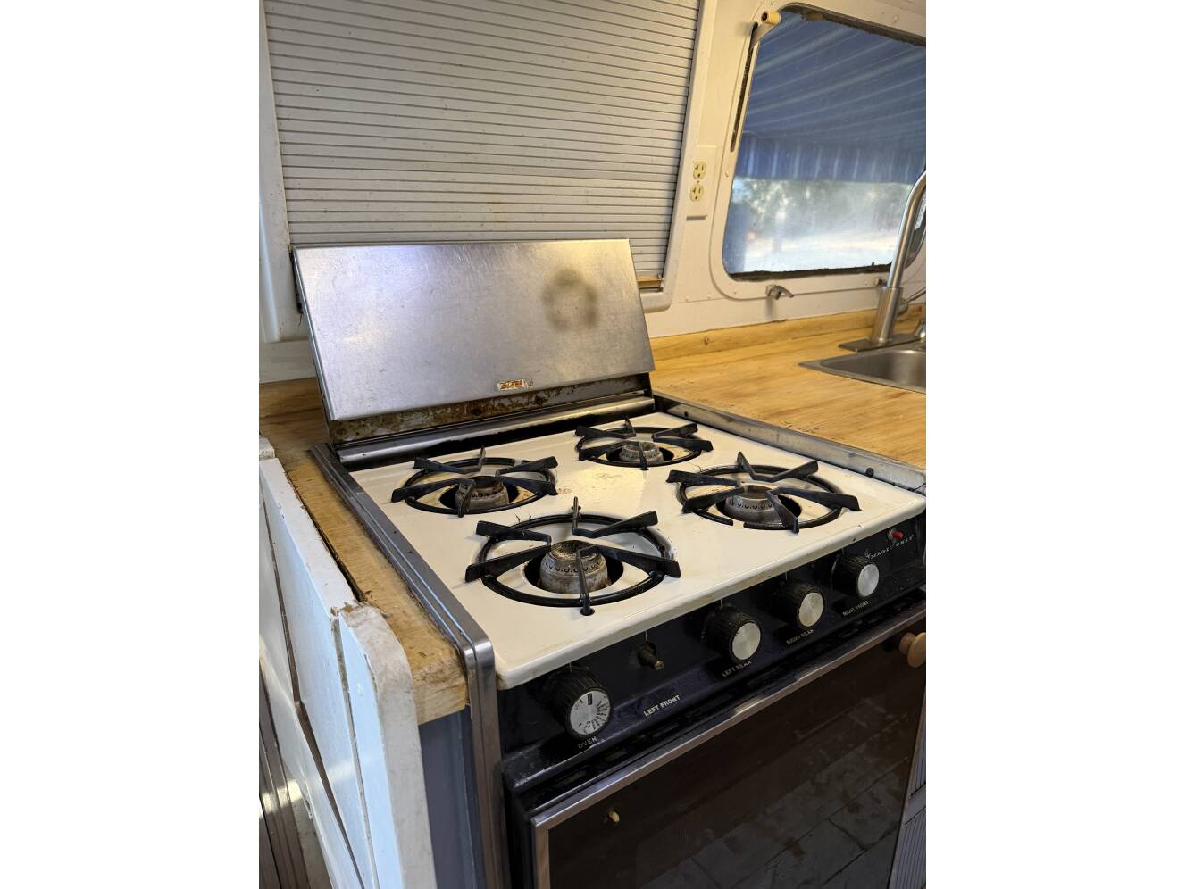 A photo of this 1983 Airstream EXCELLA 1000 30