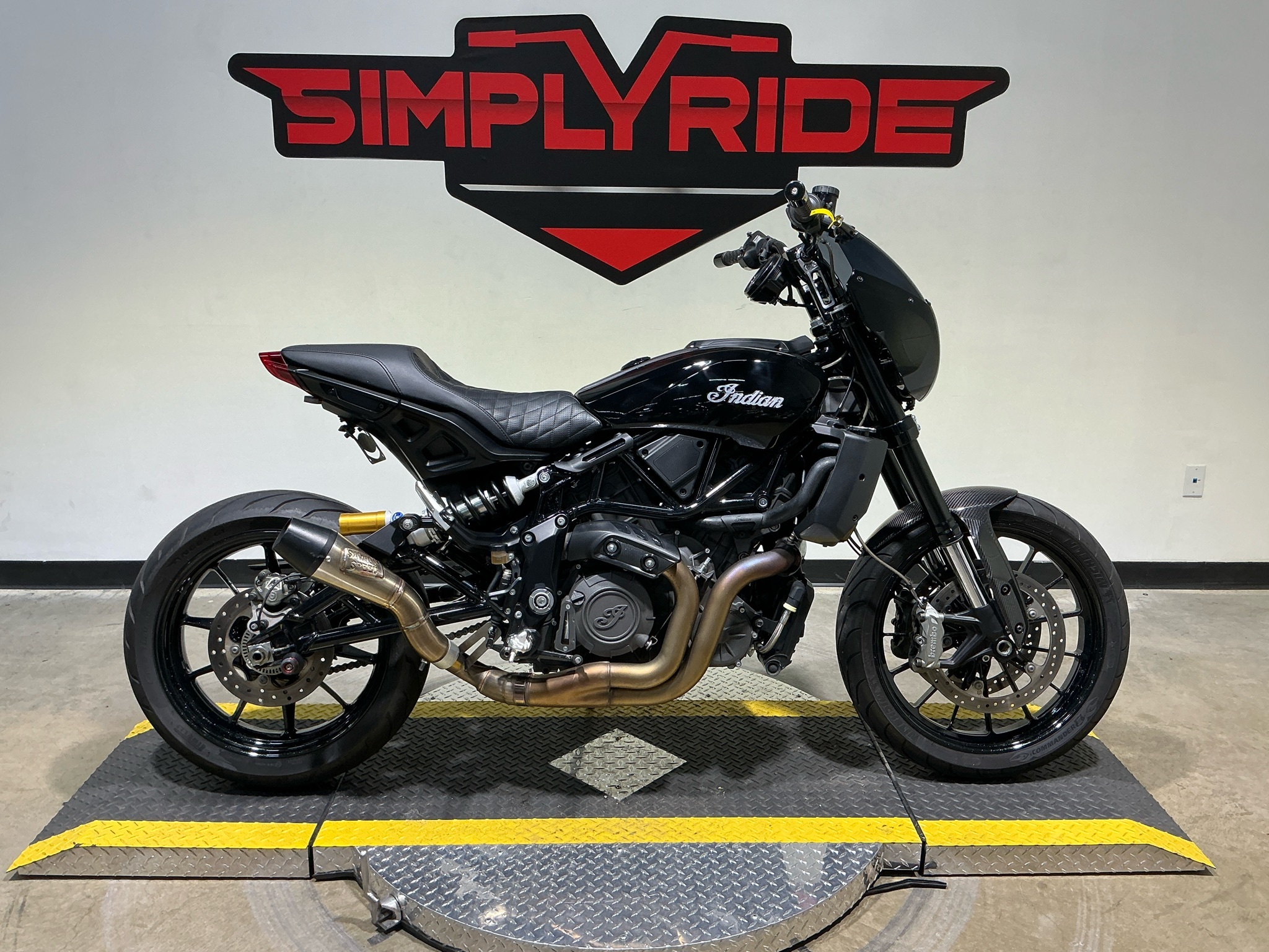 2019 Indian Motorcycle FTR™ 1200 BASE in Eden Prairie, MN