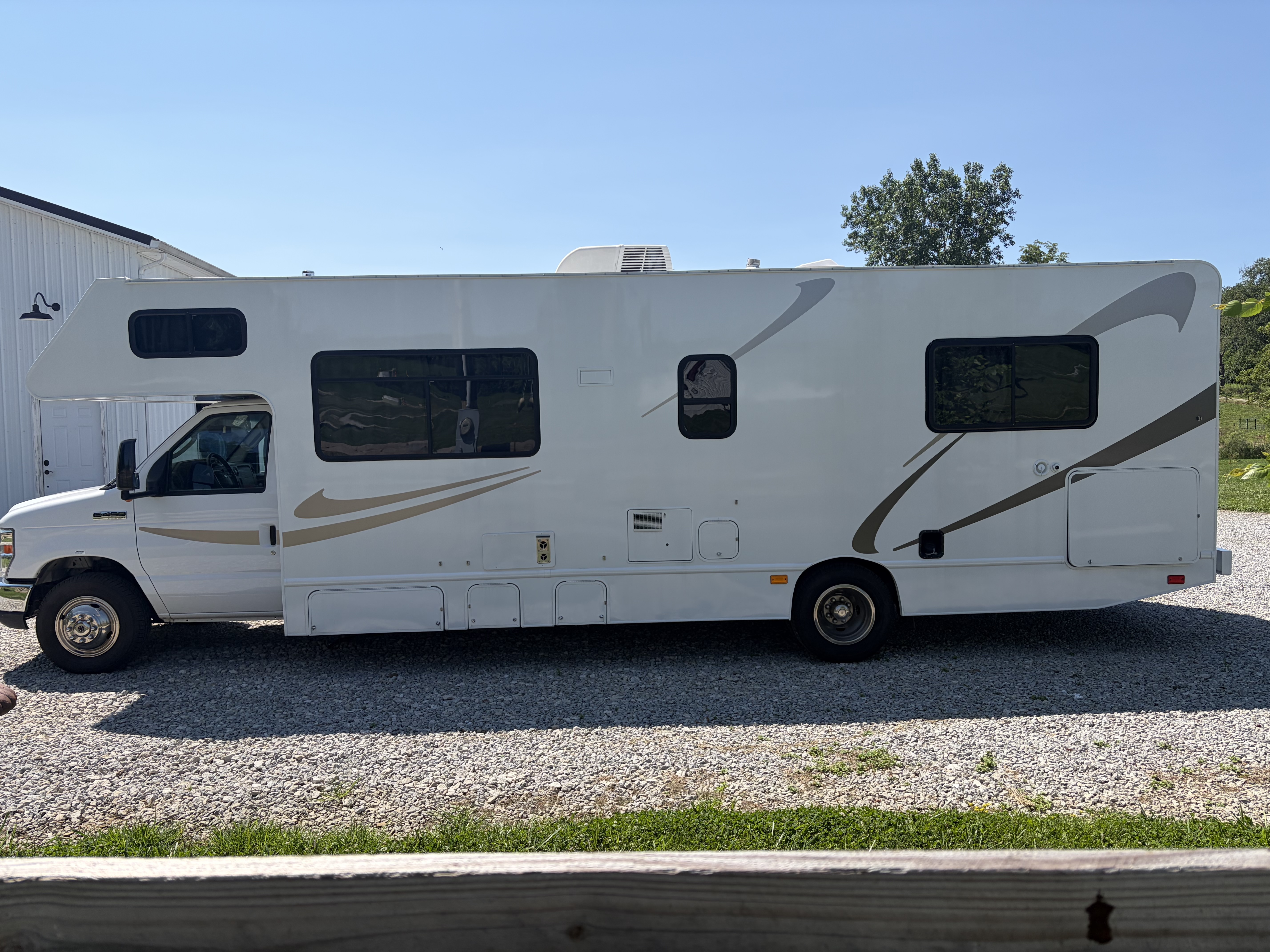 2019 Thor Motor Coach FOUR WINDS MAJESTIC 28A in ashland OH