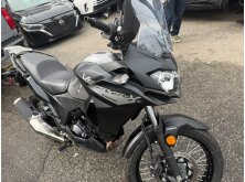 Kawasaki Looks Forward with the ZX1100 SE image