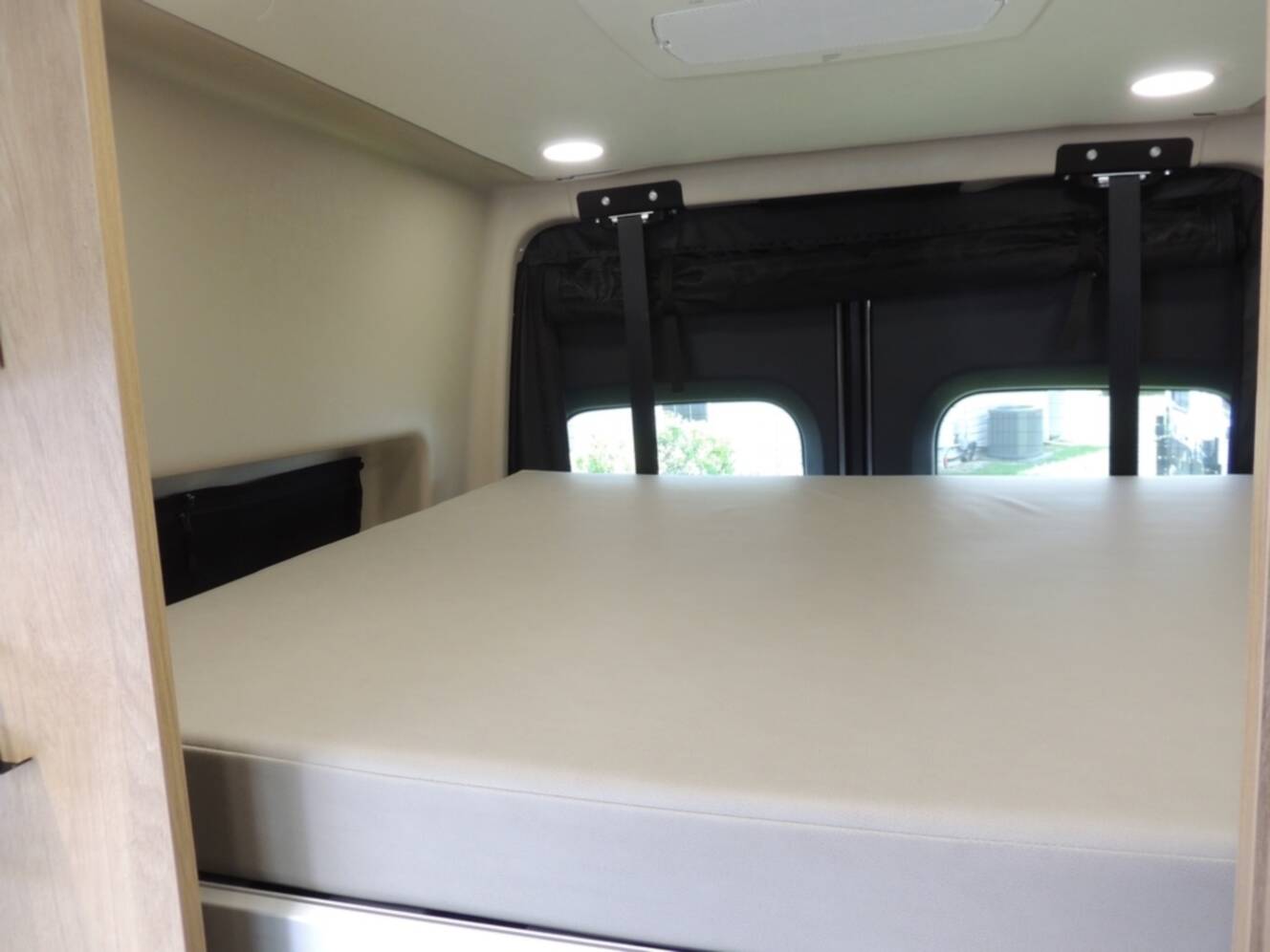 A photo of this 2027 Entegra Coach Launch 19Y