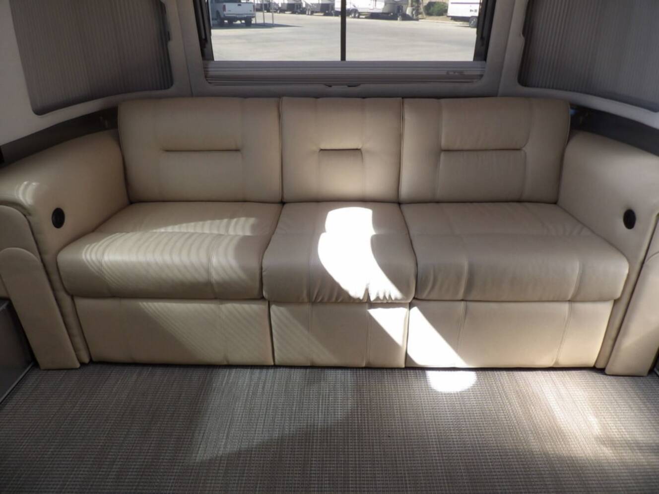 A photo of this 2017 Airstream Classic 30 Twin 30