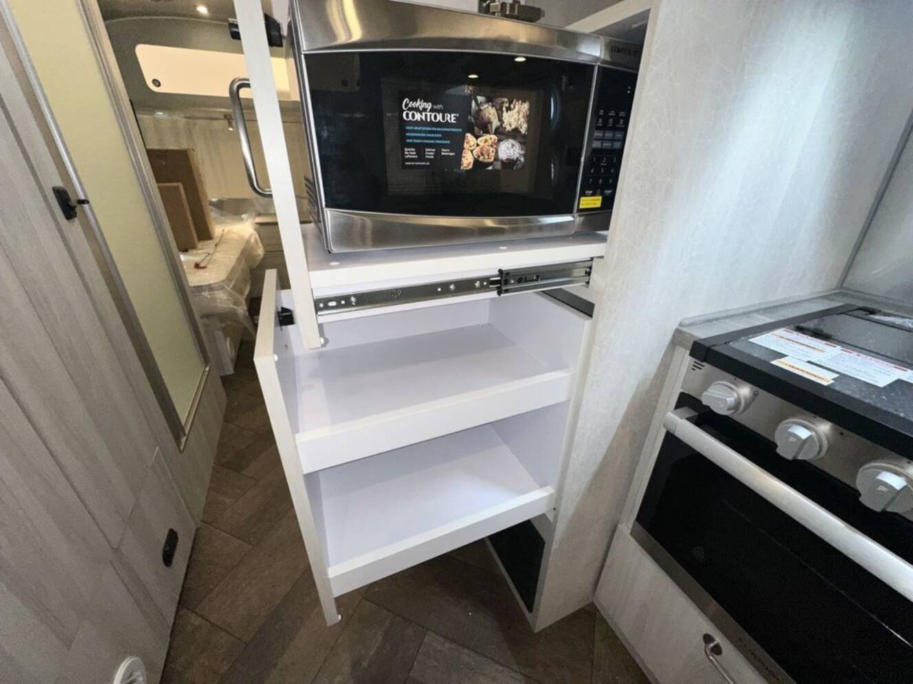 A photo of this 2026 Airstream 27FB Intl