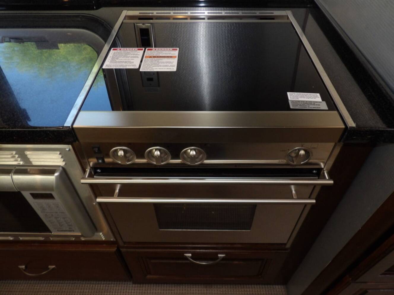 A photo of this 2017 Airstream Classic 30 Twin 30