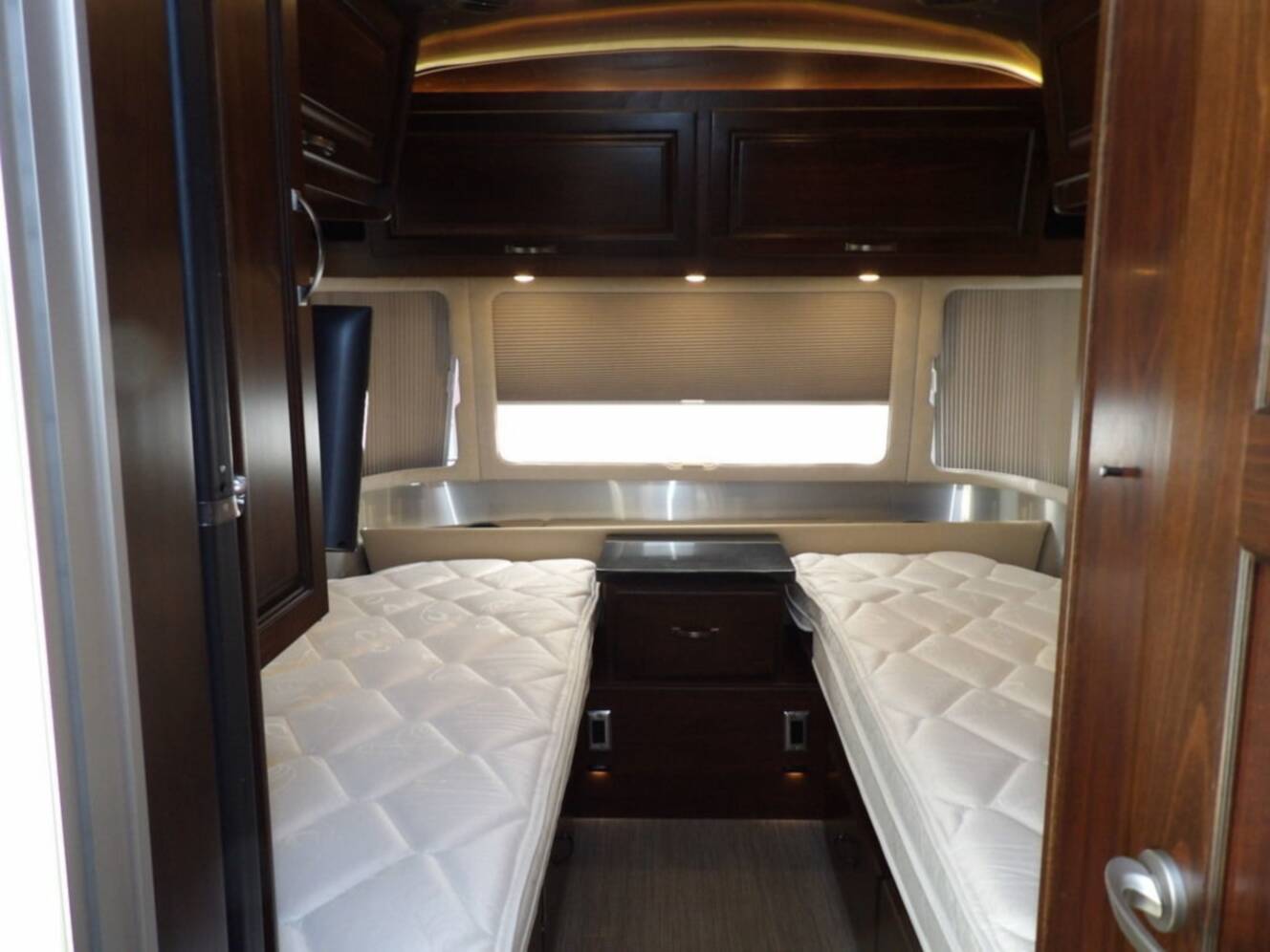 A photo of this 2017 Airstream Classic 30 Twin 30