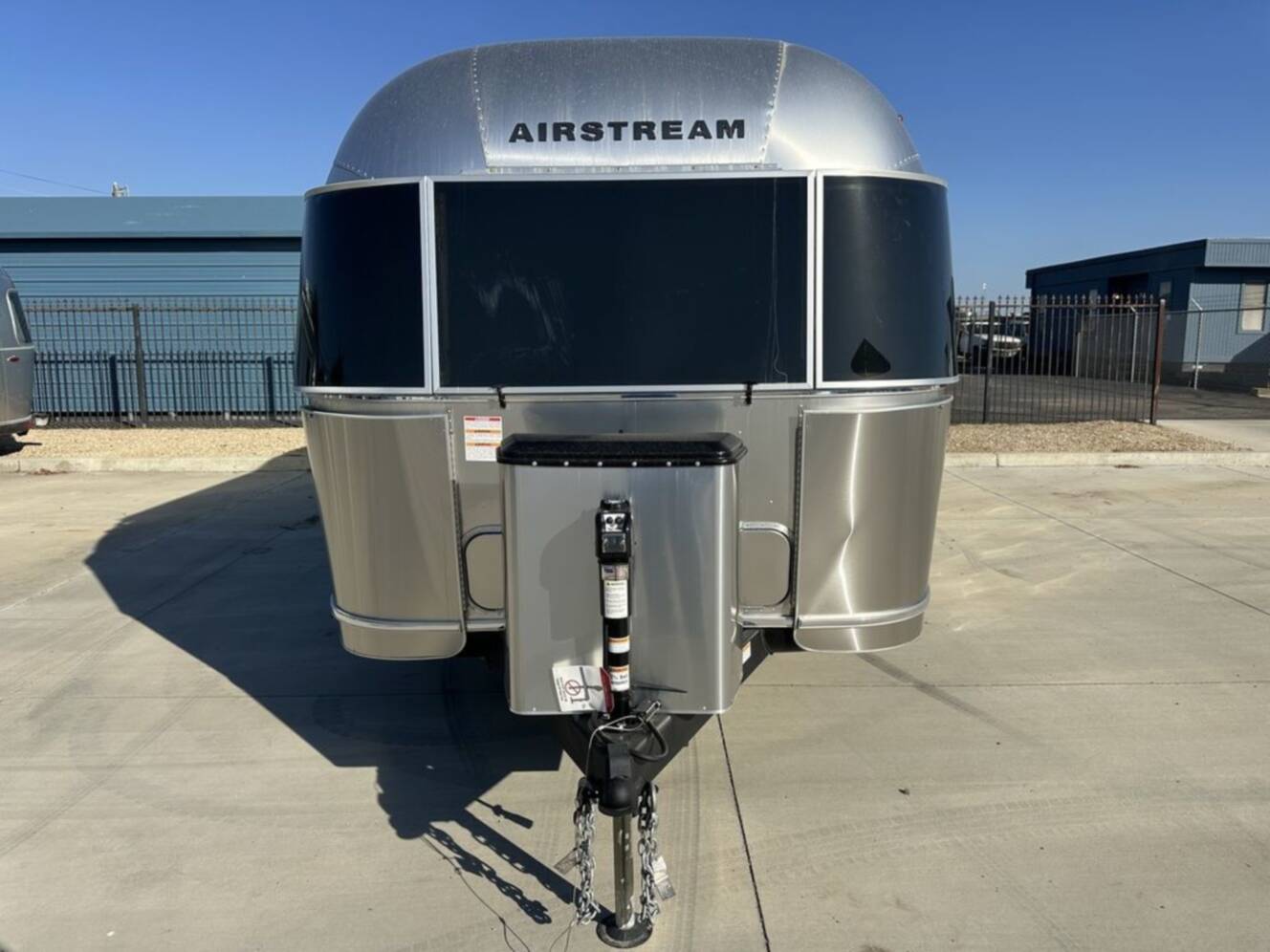 A photo of this 2025 Airstream Flying Cloud 23FBT 23FB