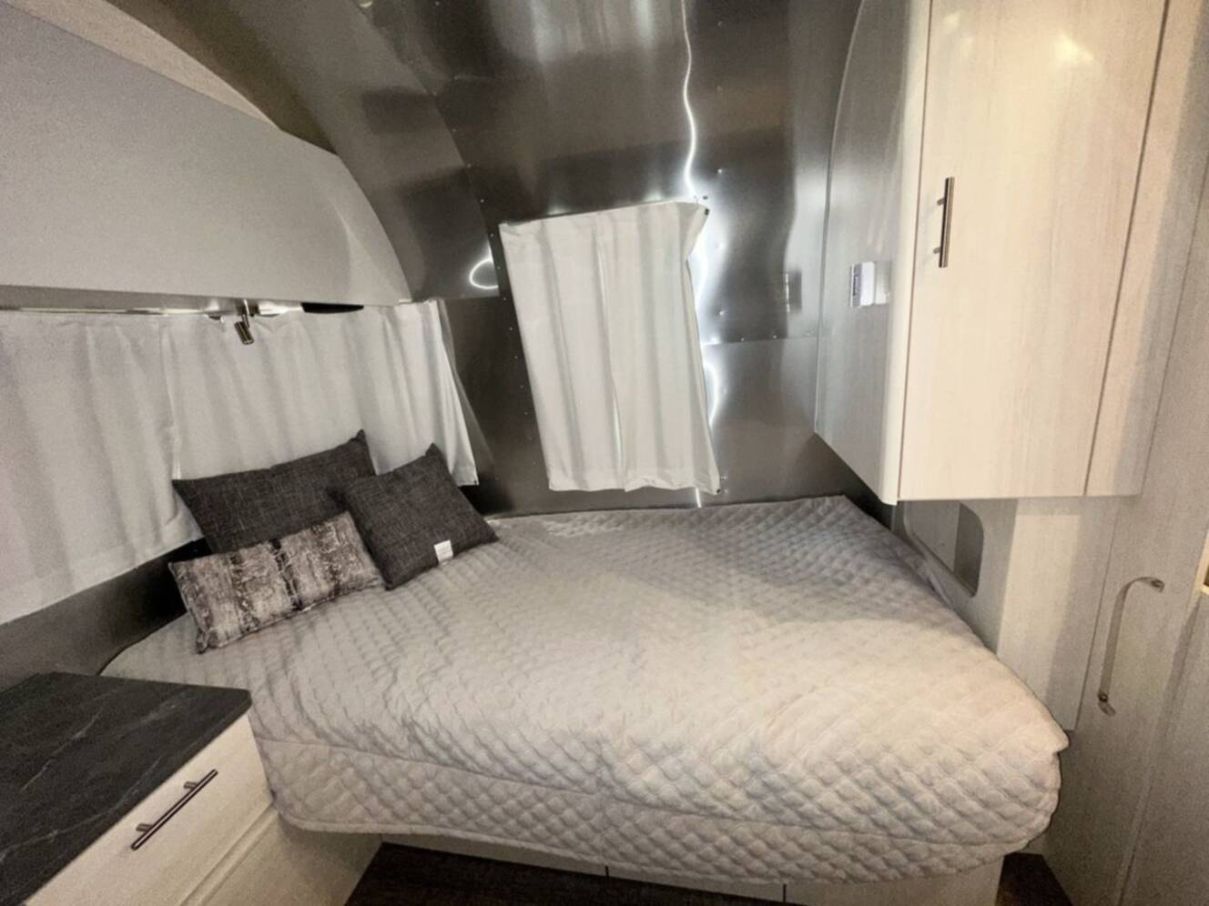 A photo of this 2025 Airstream Flying Cloud 23FBT 23FB