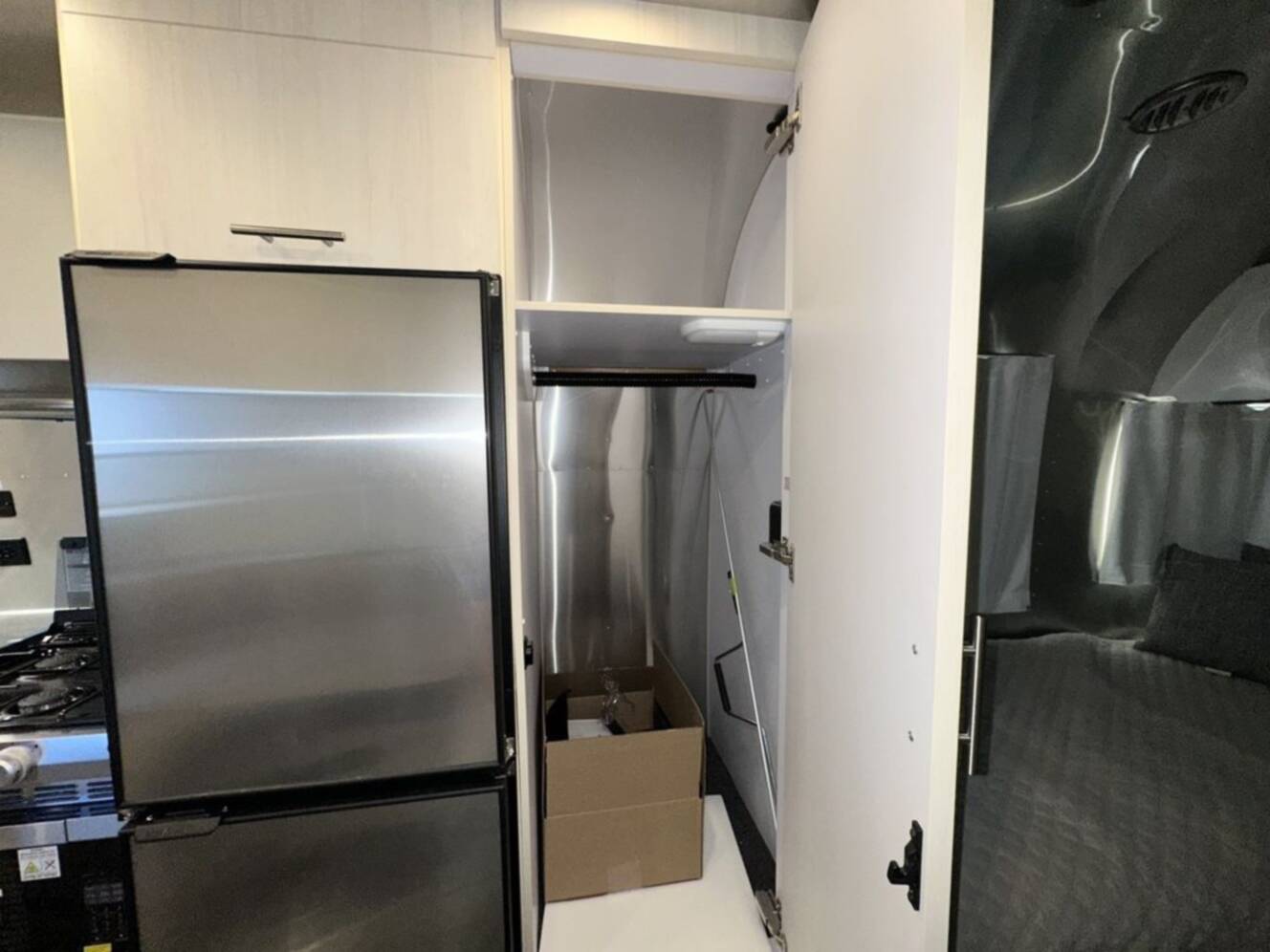 A photo of this 2025 Airstream Flying Cloud 23FBT 23FB